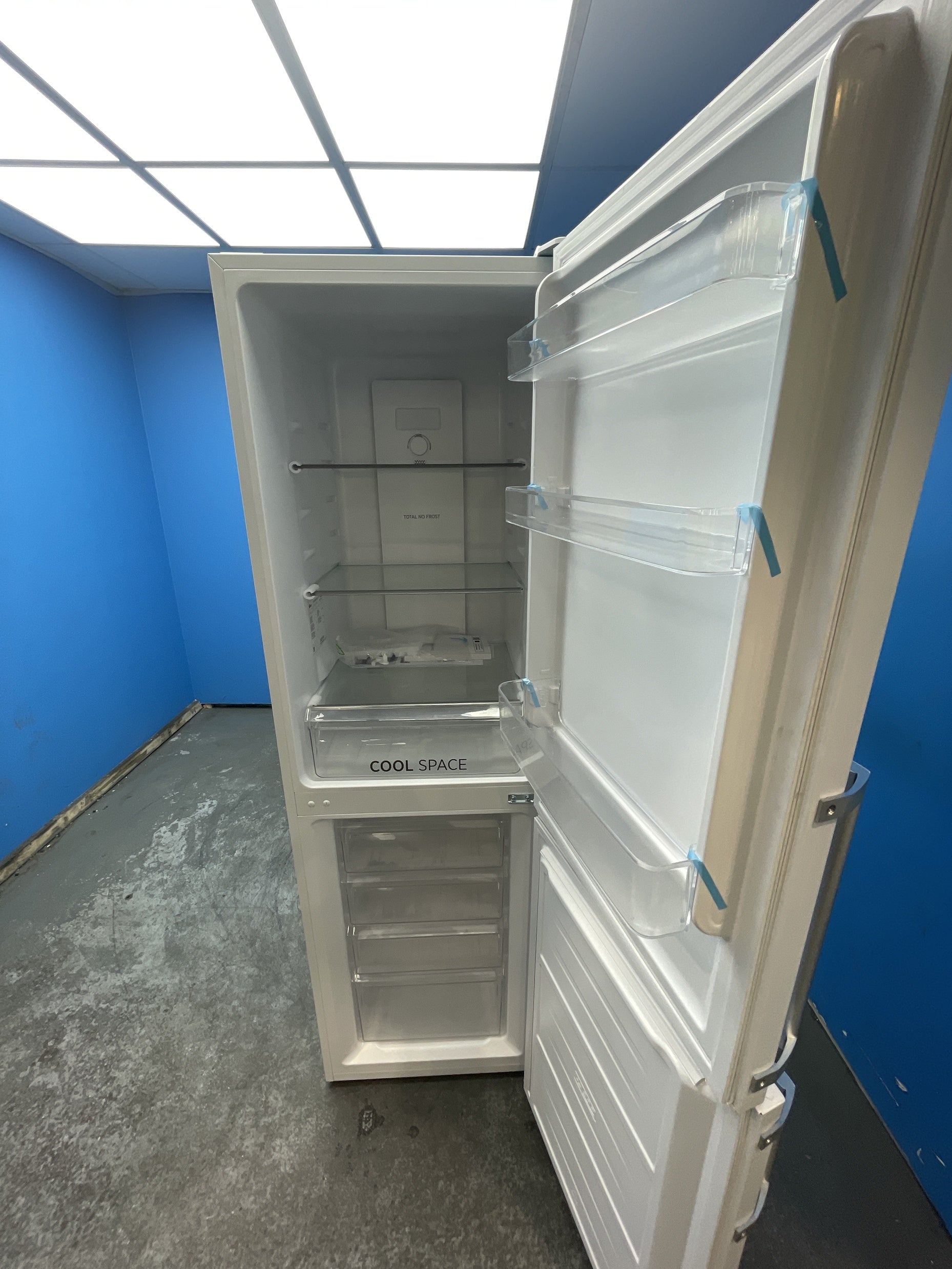 #GRC-162-639 - Hoover HOCH1T518EWHK 54cm Total No Frost Fridge Freezer