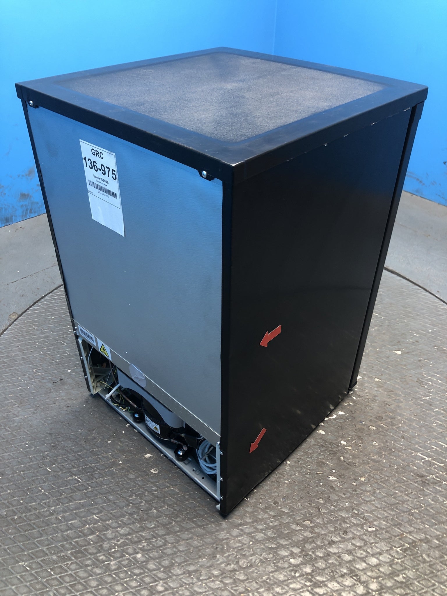 Igenix IG255B 136 Litre Under Counter Fridge