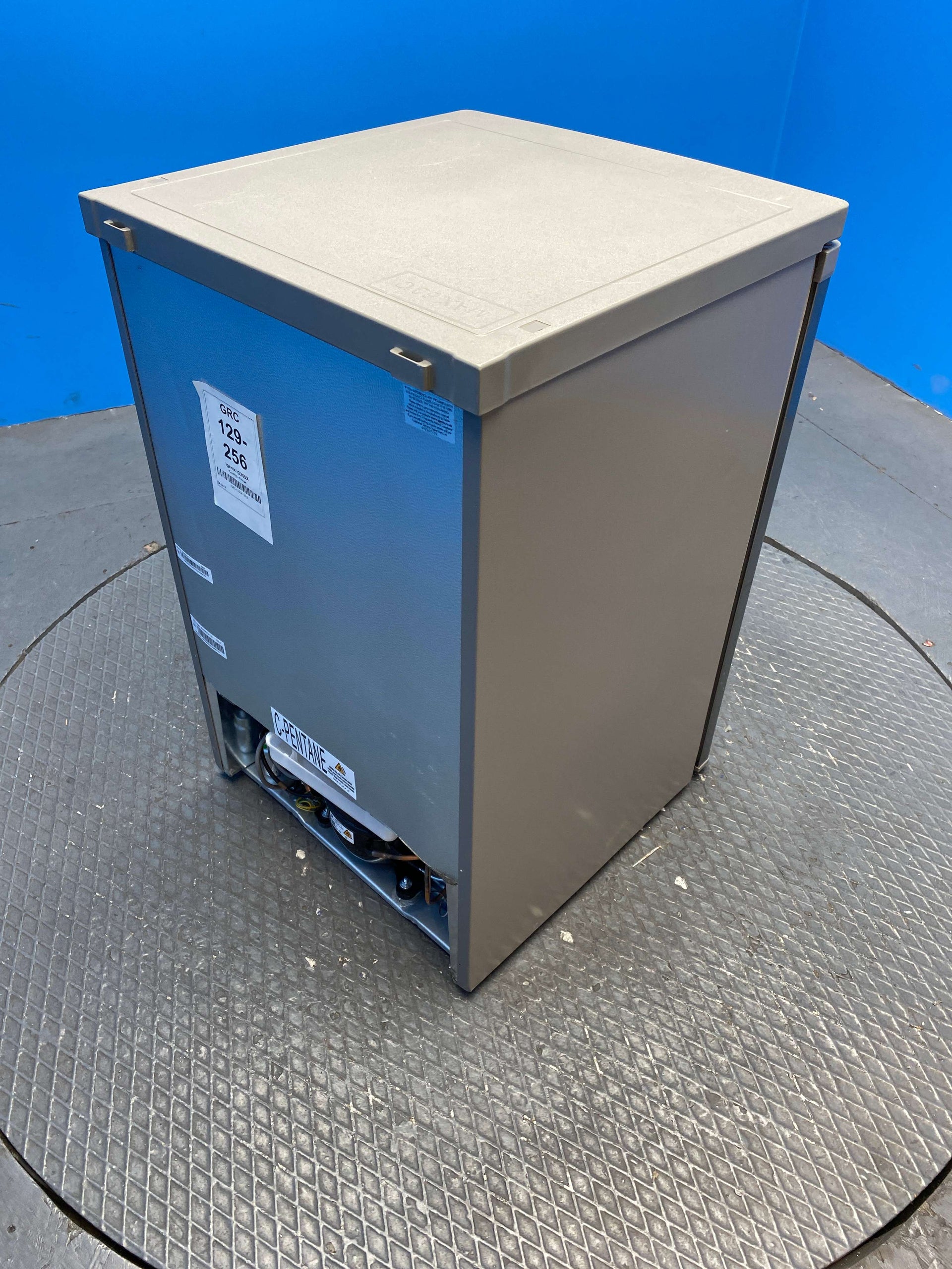 Igenix IG255X 136 Litre Undercounter Fridge