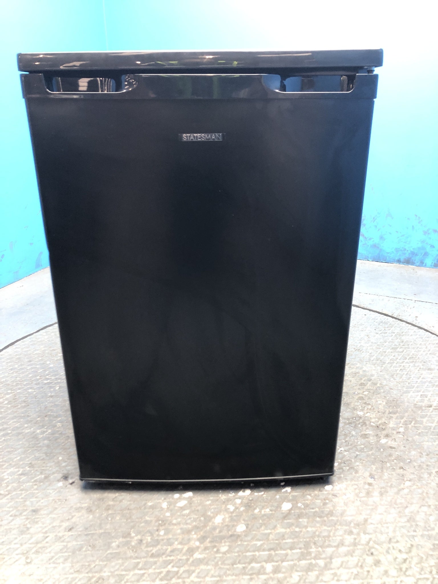 Statesman L255B 113 Litre 55cm Under Counter Fridge