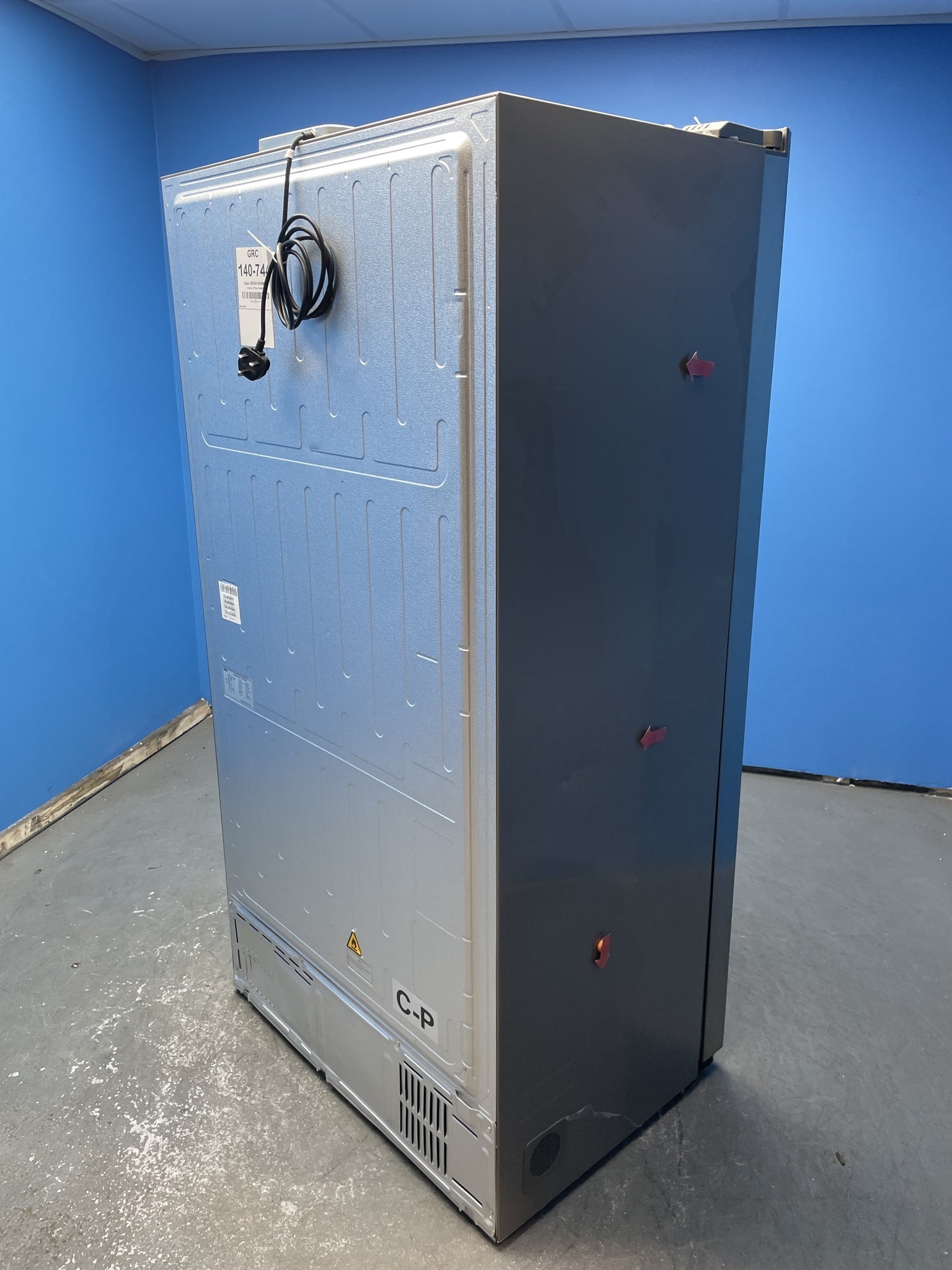 Haier Series 3 HSR5918DNMP 591 Litre American Style Fridge Freezer