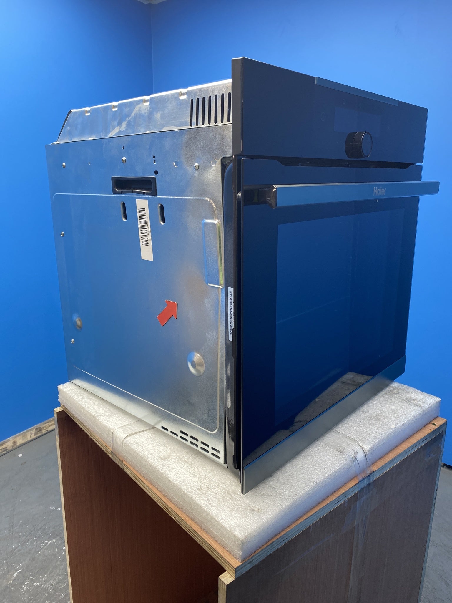 Haier HWO60SM5F8BH Built-in I-Turn Series 4 Pyrolytic Single Oven