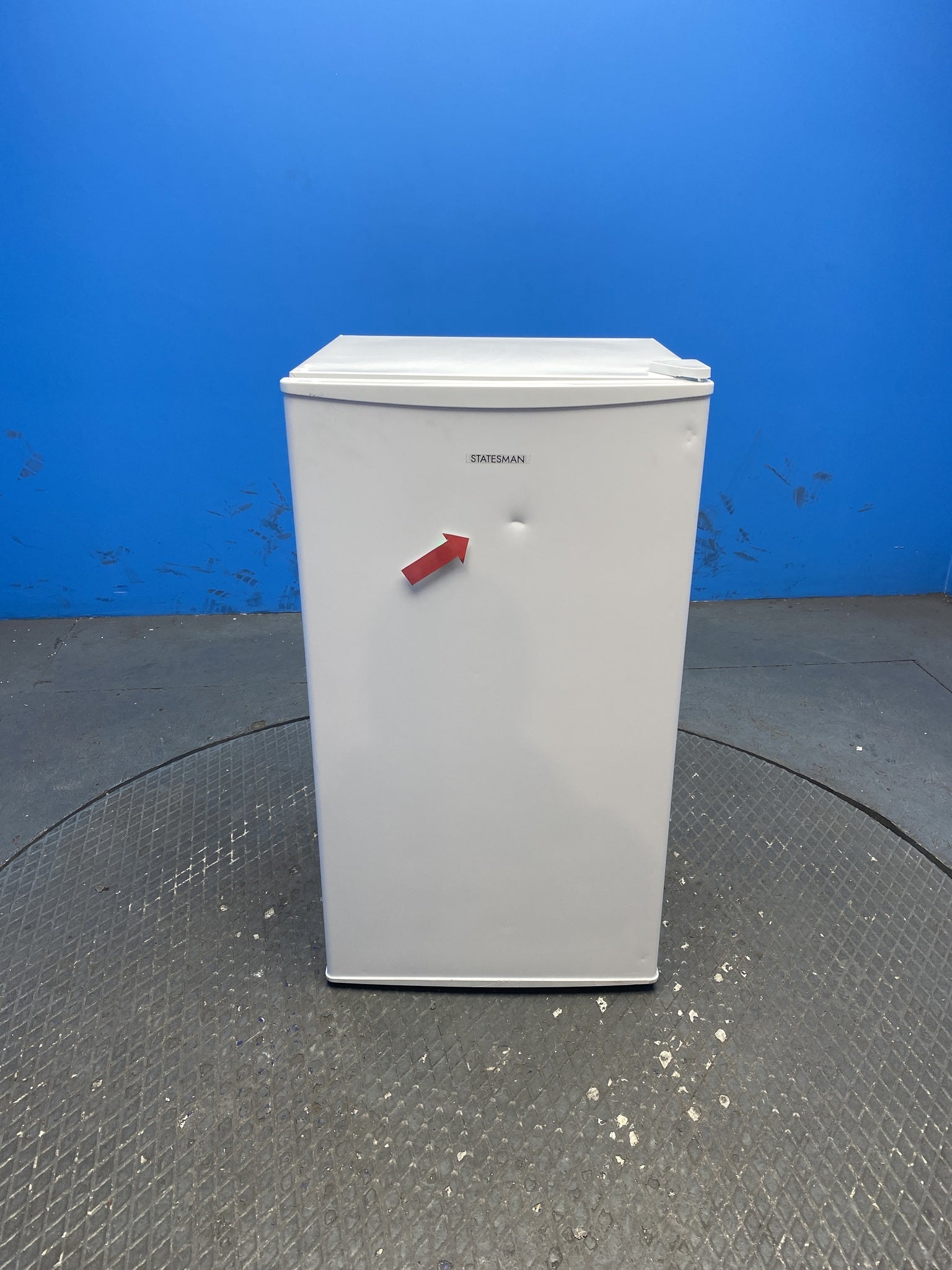 Statesman UC47LFW 93 Litres Under Counter Fridge