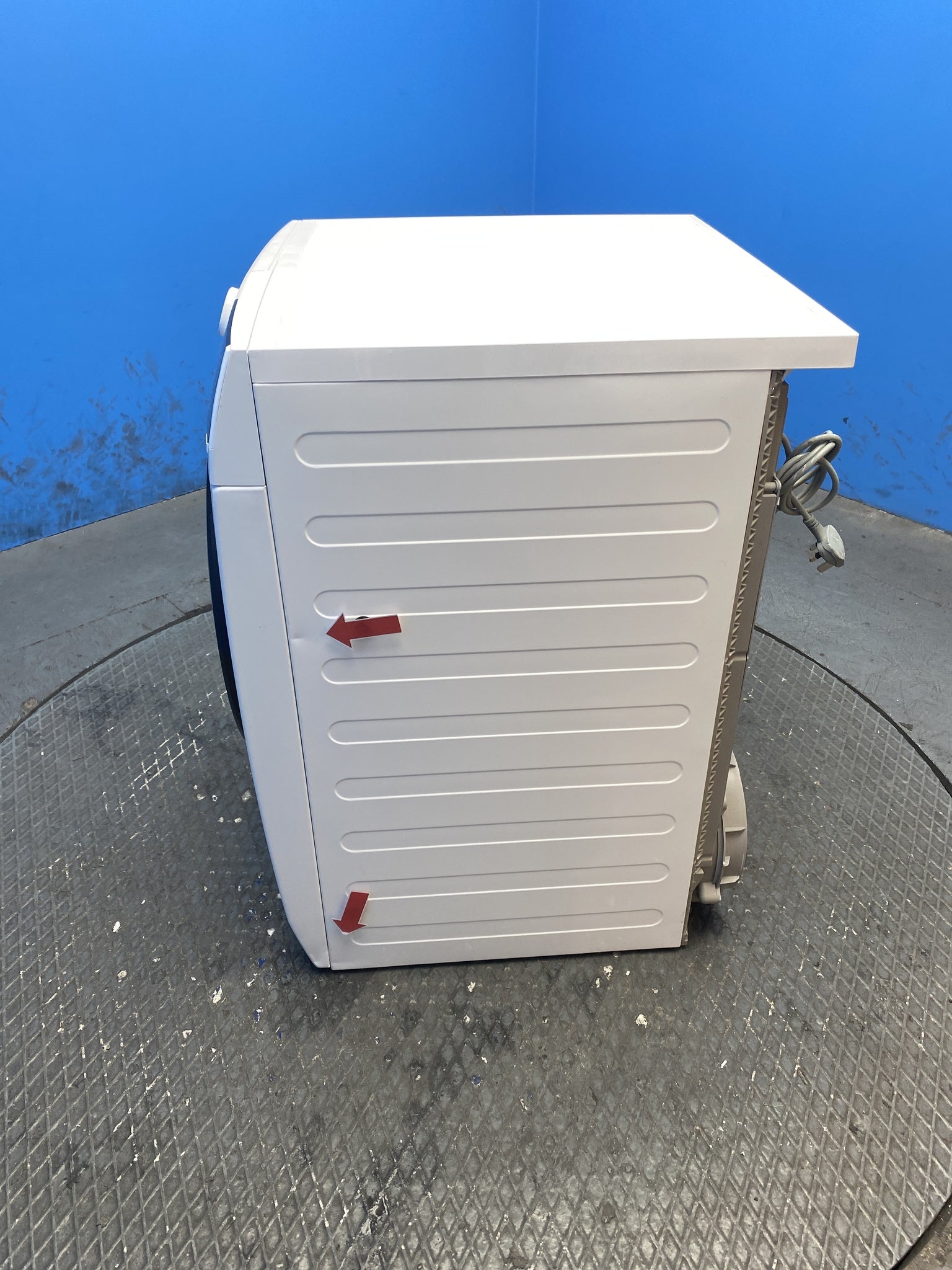 AEG TR819A4B AbsoluteCare 9kg Heat Pump Tumble Dryer