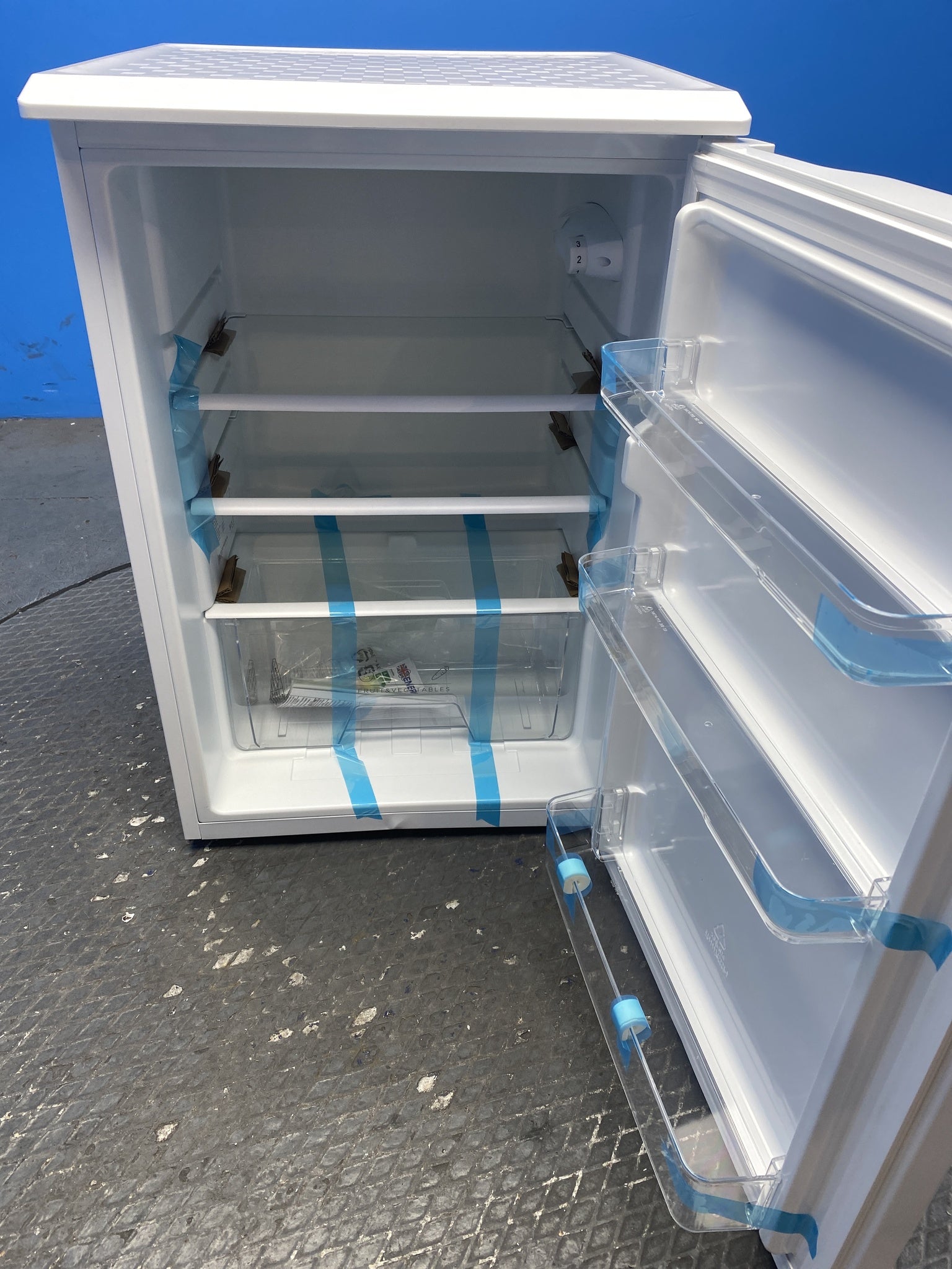 COMFEE' RCD133WH2(E) 131L Under-Counter Larder Fridge