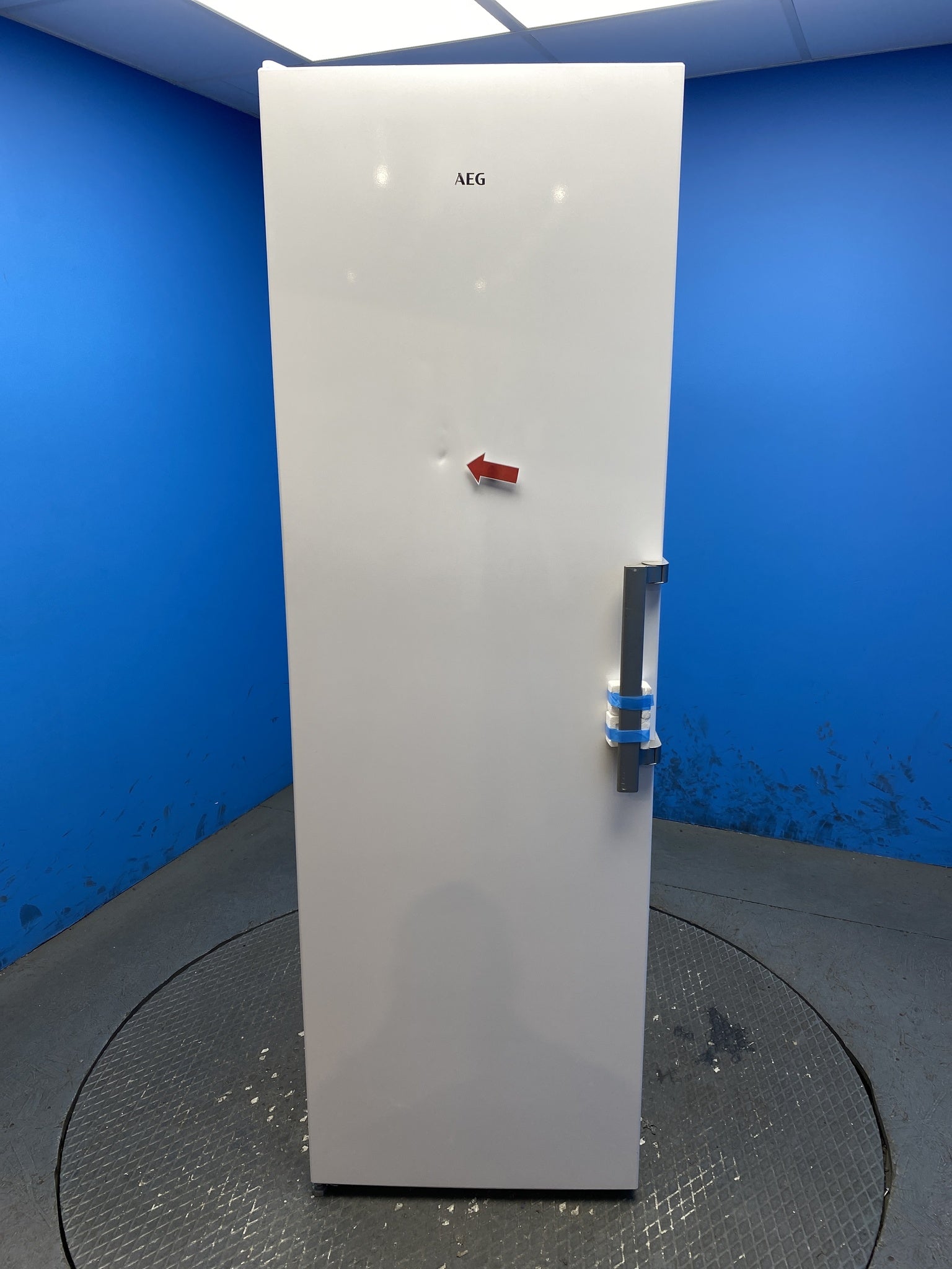 AEG 7000 Series OAG7M281EW 278L No Frost Tall Freezer