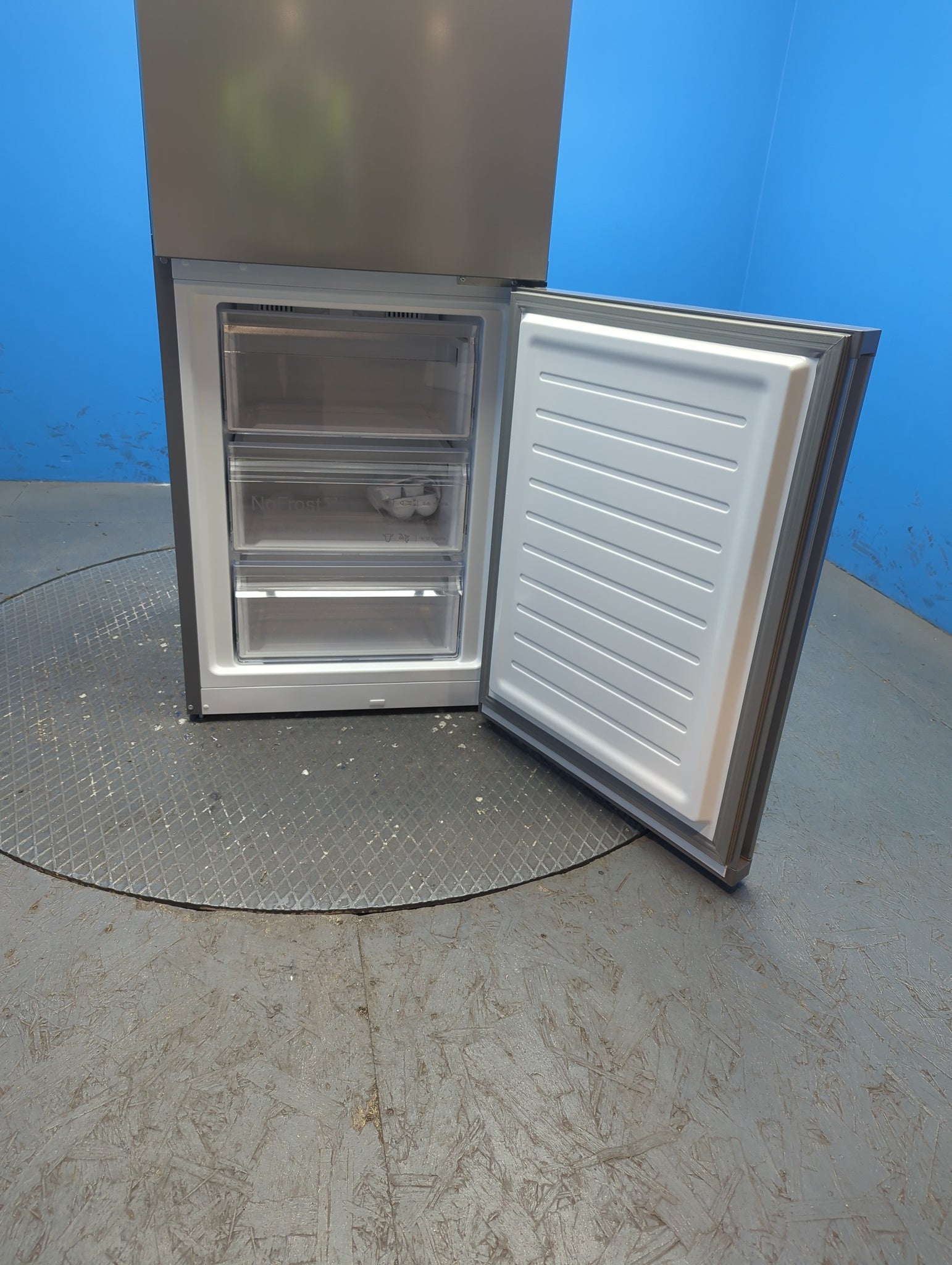 Bosch Series 4 KGN392LDFG 363L No Frost Fridge Freezer