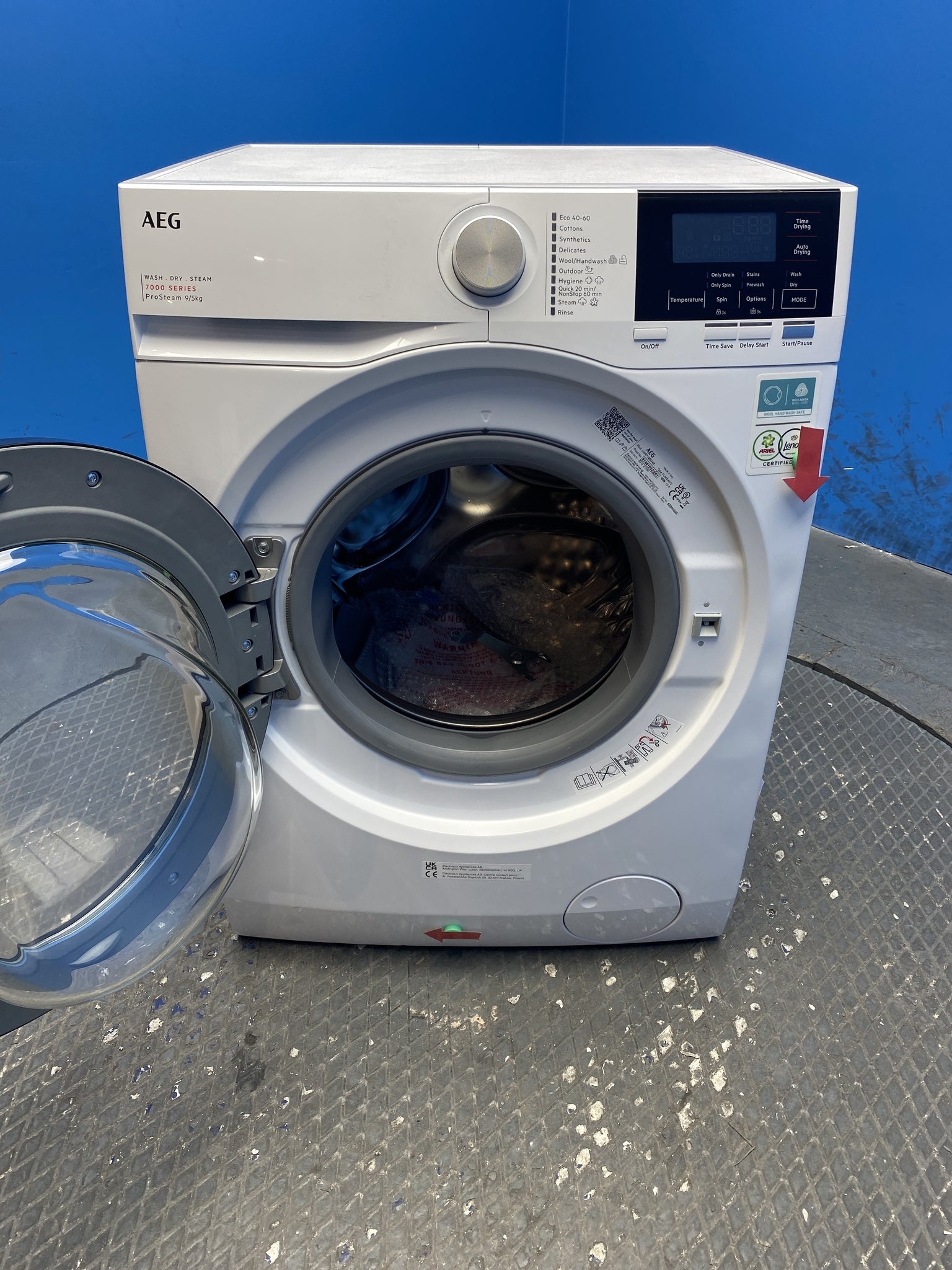 AEG LWR7195M4B 9kg/5kg 1400rpm Washer Dryer with ProSteam
