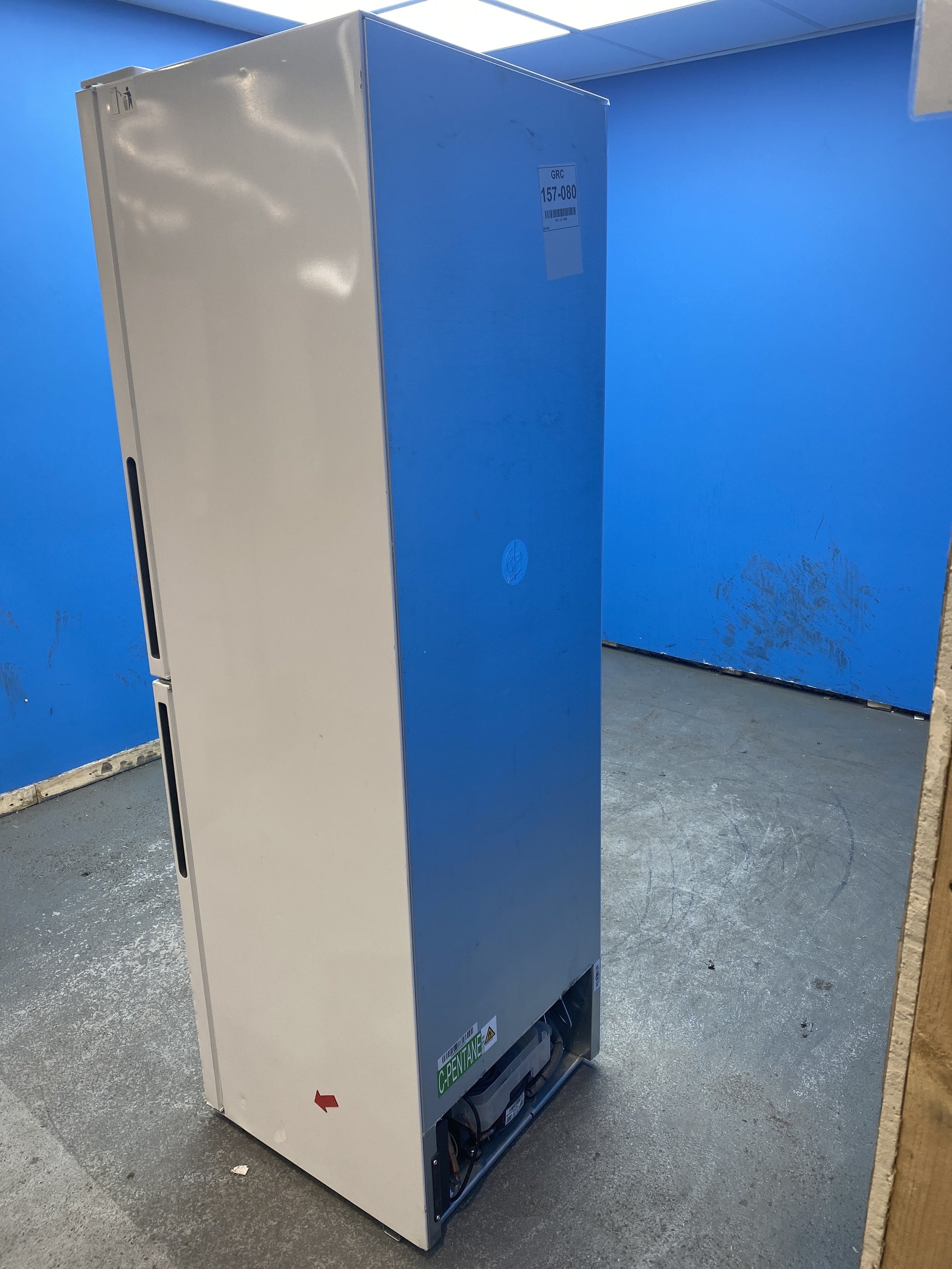 #GRC-157-080 - Hoover HVT3CLECKIHW 235 Litre Combi Fridge Freezer