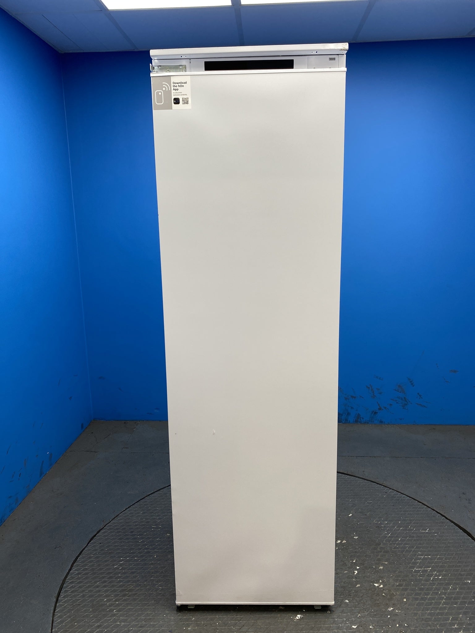 Haier HAUN518EWK 200L Integrated Total No Frost Freezer