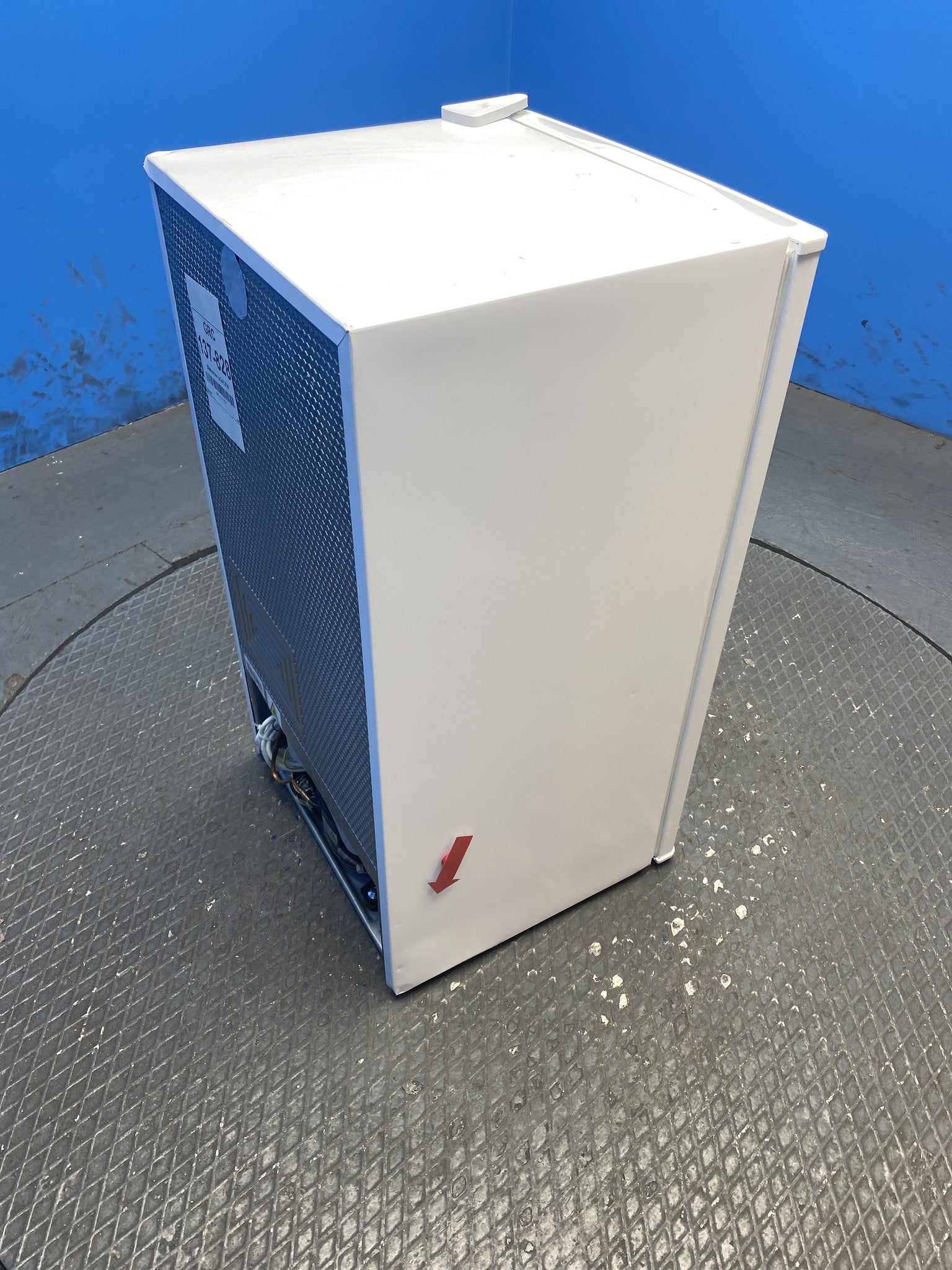 Statesman UC47LFW 93 Litres Under Counter Fridge