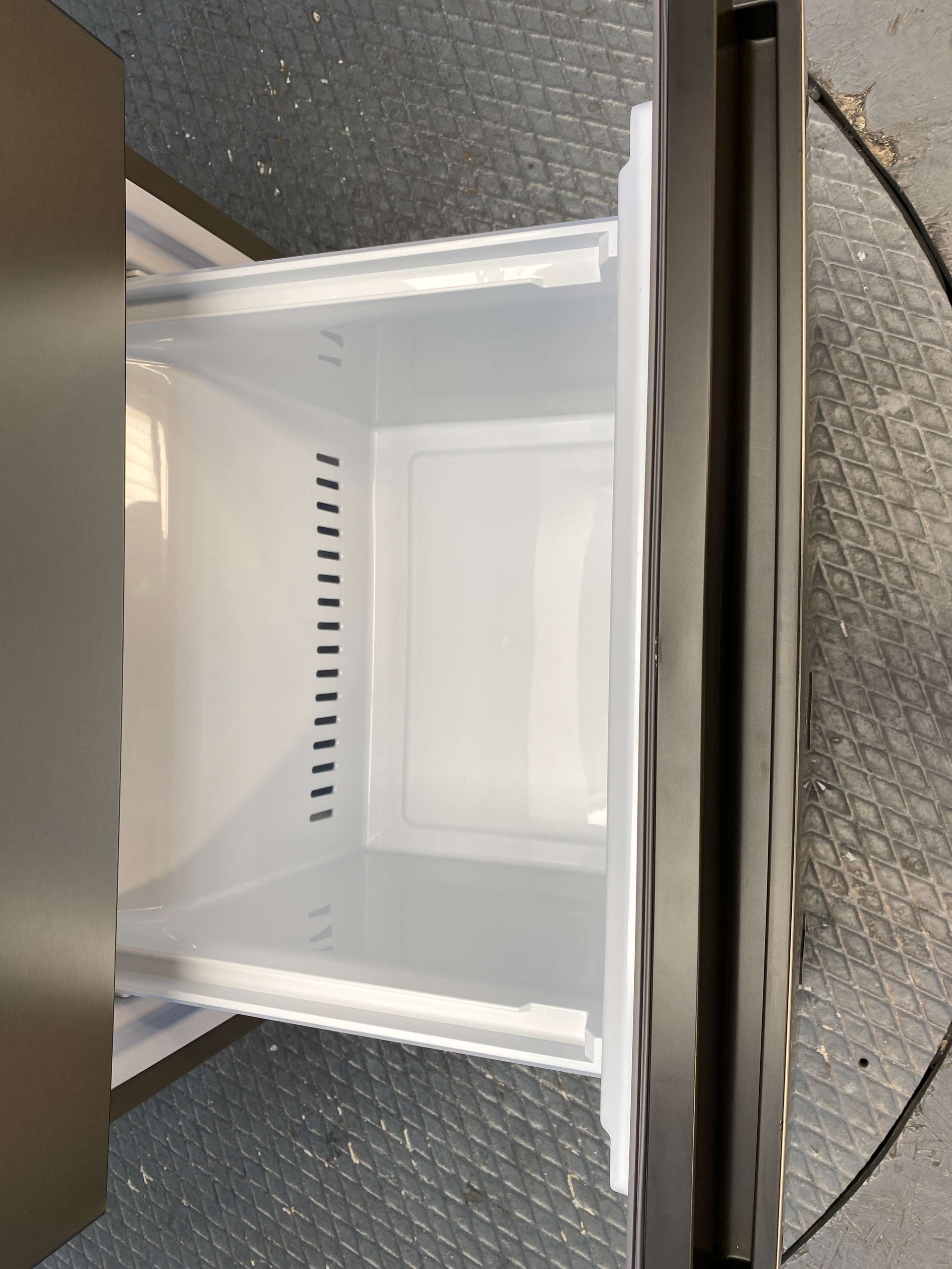 Haier HTW5618ENMG Series 5 360 Litre Combi Fridge Freezer