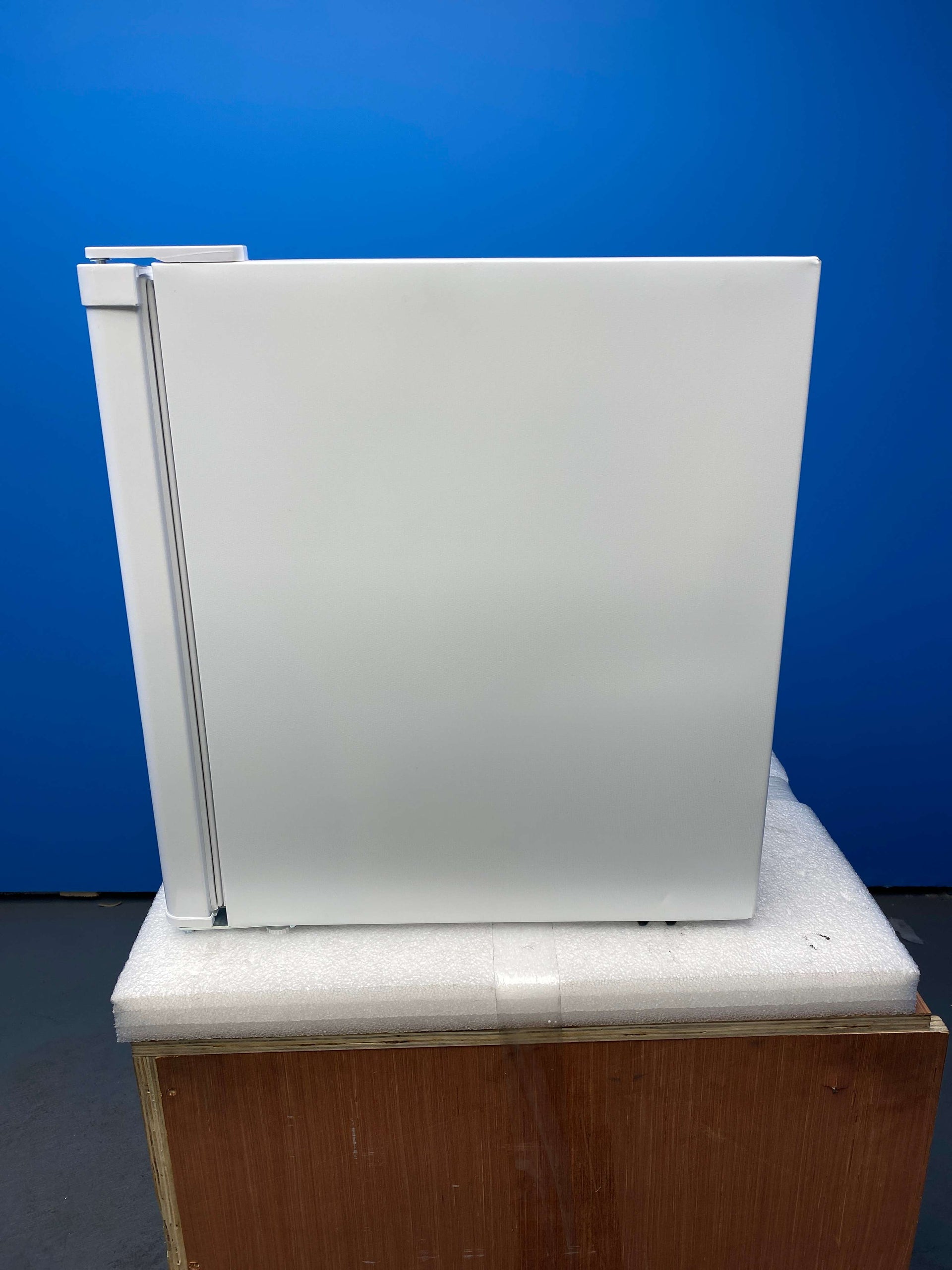 Prodex PX3711W 41 Litre Table Top Mini Fridge