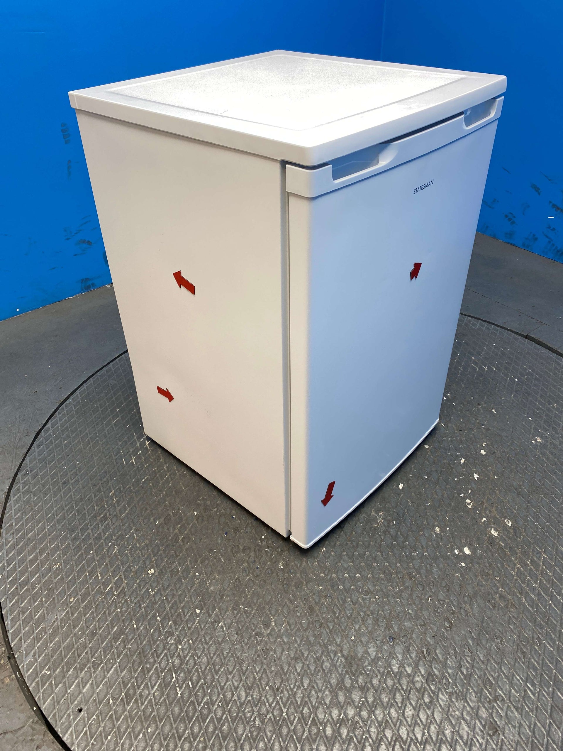 Statesman L255W 113 Litre 55cm Under Counter Fridge