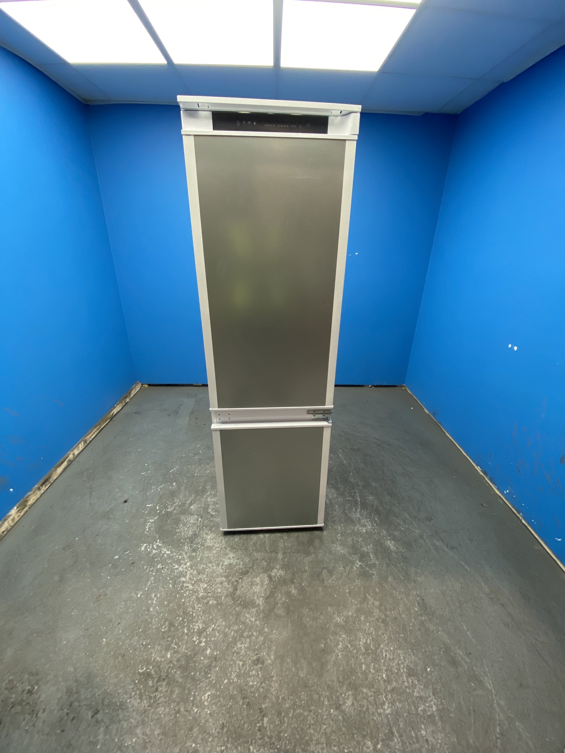 Hoover HFTNF5518EW Integrated 248L Combi Fridge Freezer