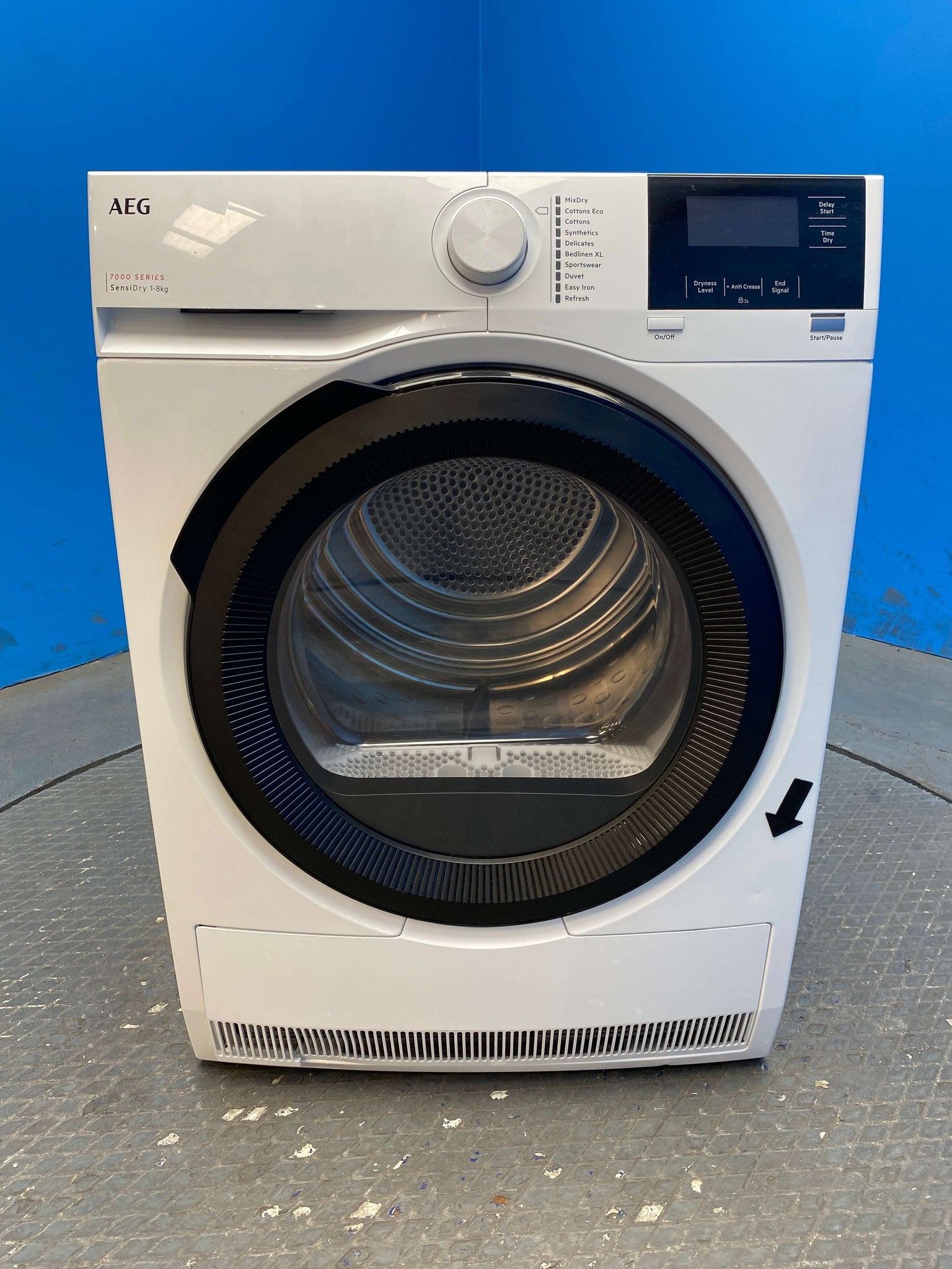 AEG 7000 Series TR718L4B 8kg Heat Pump Tumble Dryer