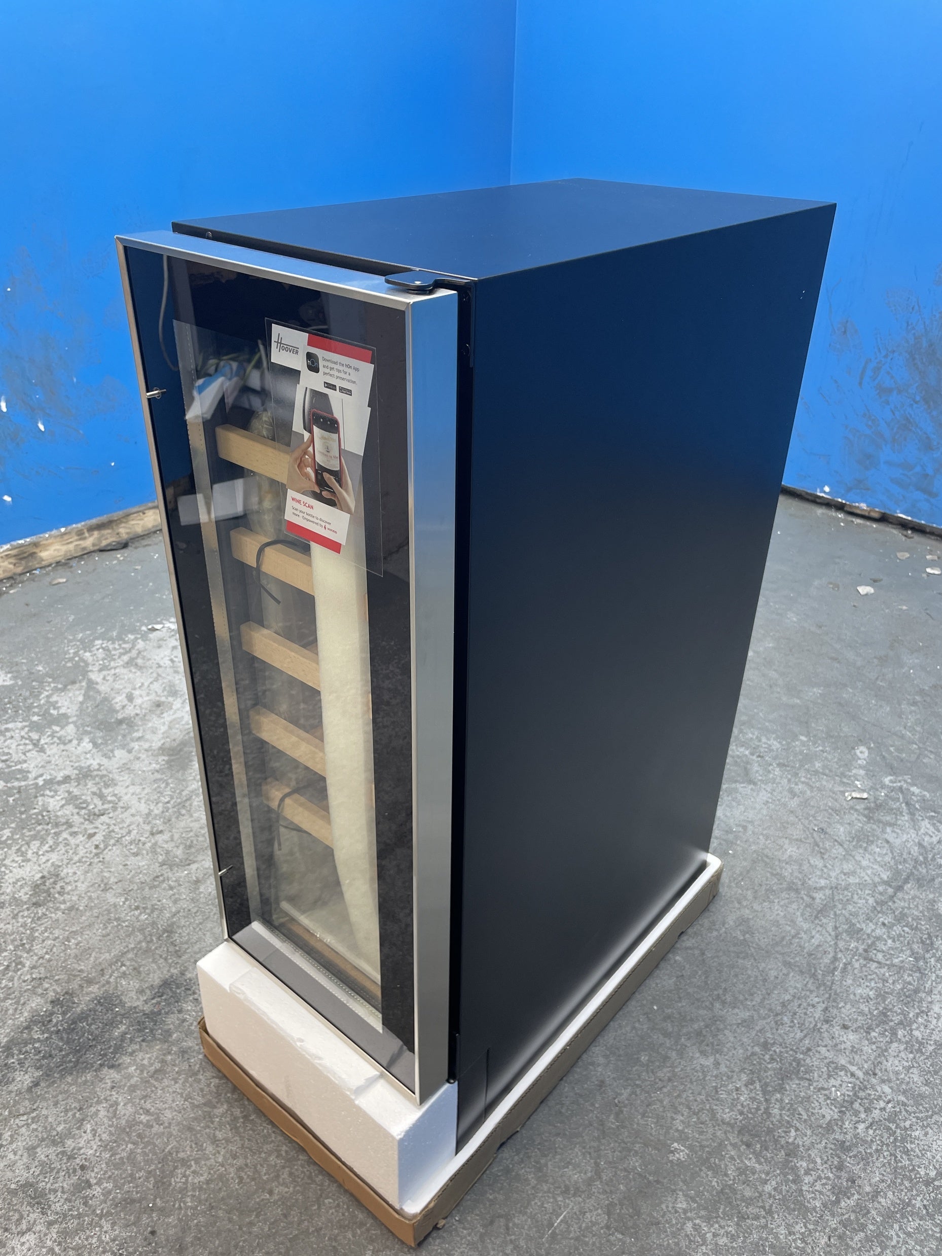 #GRC-159-259 - Hoover HWCB30UK/N 20 Bottles Wine Cooler