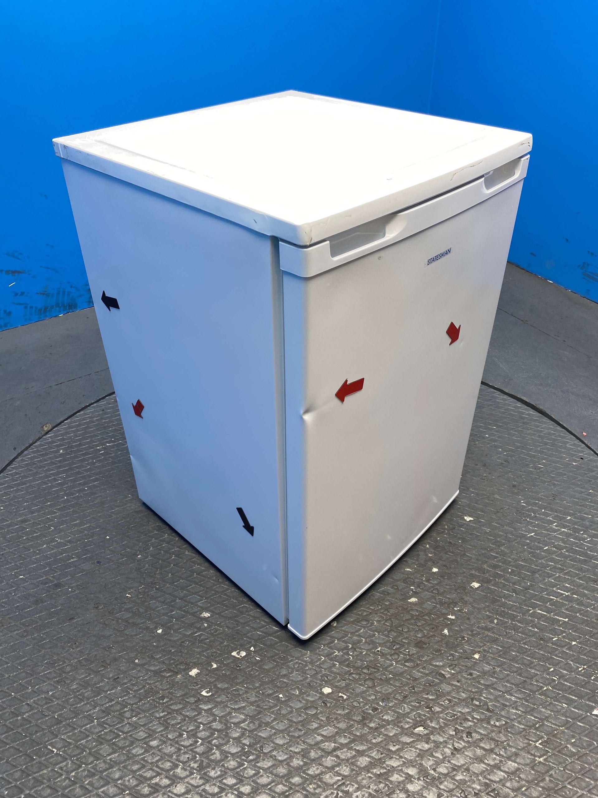 Statesman L255W 113 Litre 55cm Under Counter Fridge