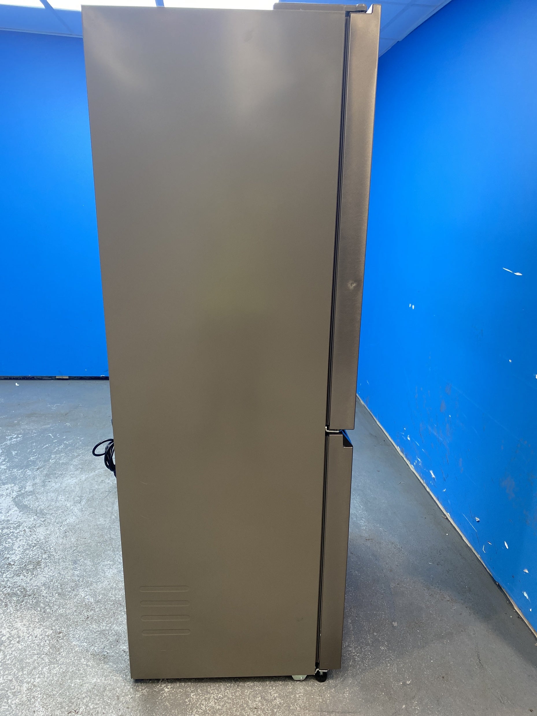 #GRC-156-963 - Haier HCR7818DNMM Cube 83 Total No Frost American Fridge Freezer
