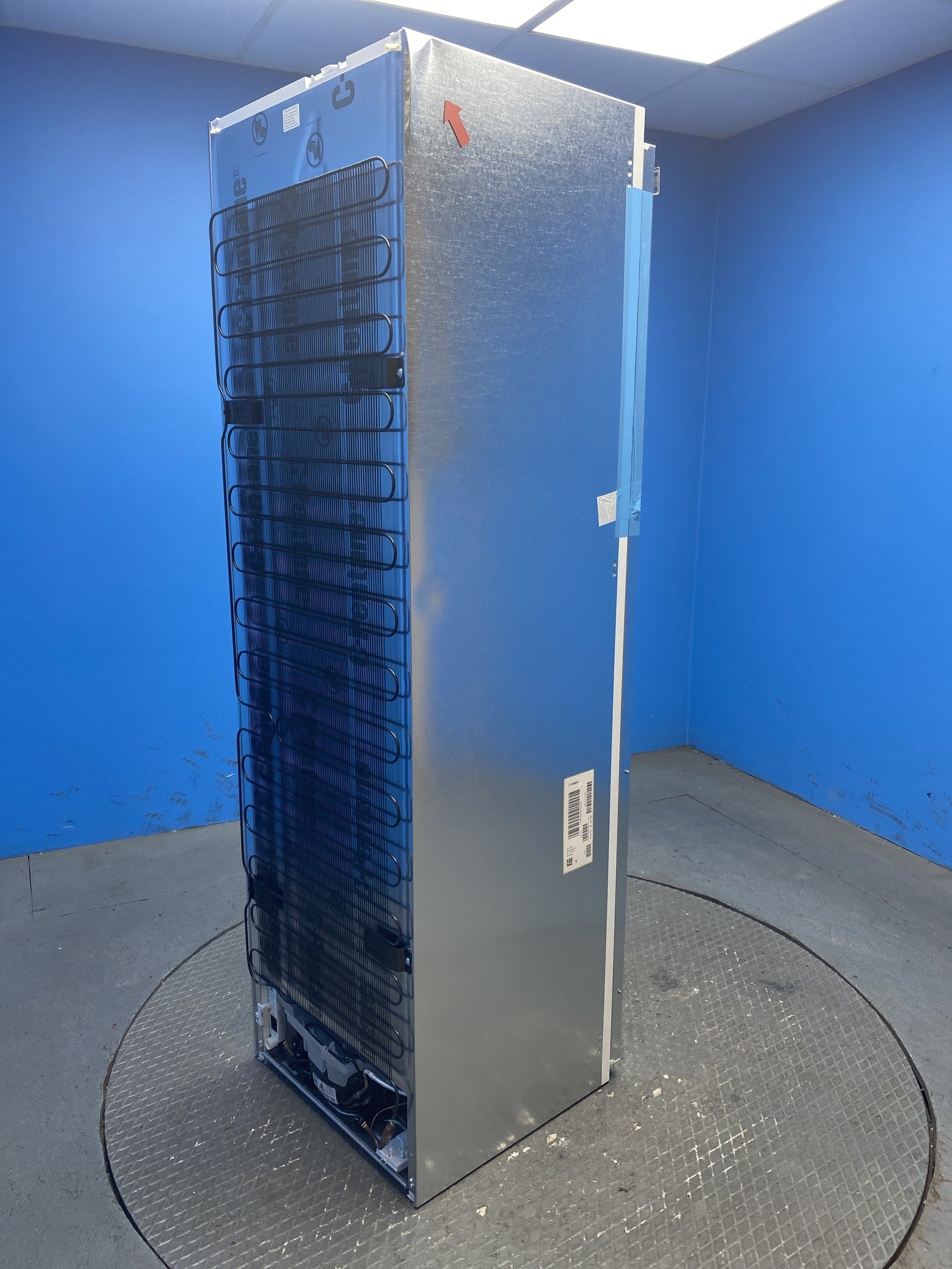 Bosch 310L Integrated Tall Fridge with MultiBox XXL