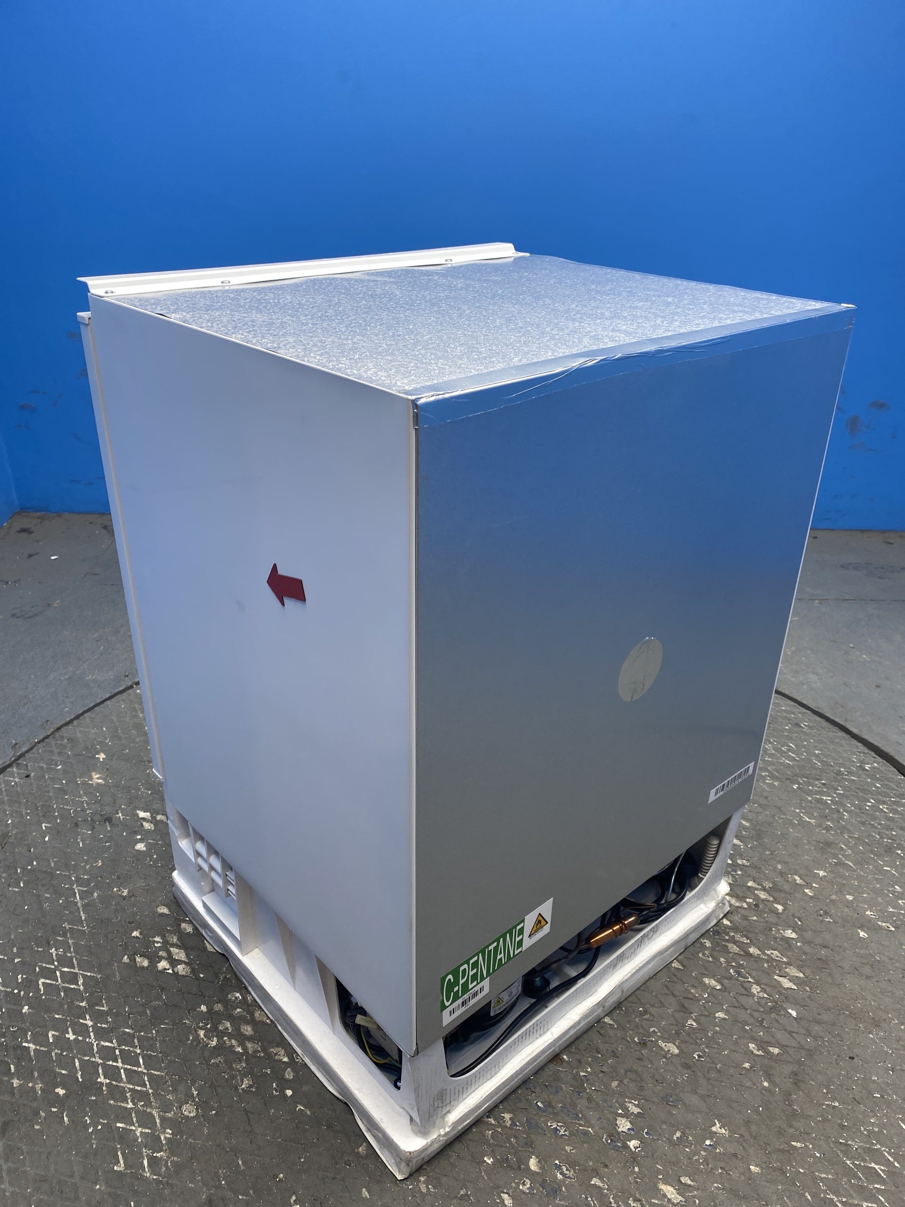 #GRC-150-400 - Candy CUS68EWK Integrated 95 Litre Undercounter Freezer