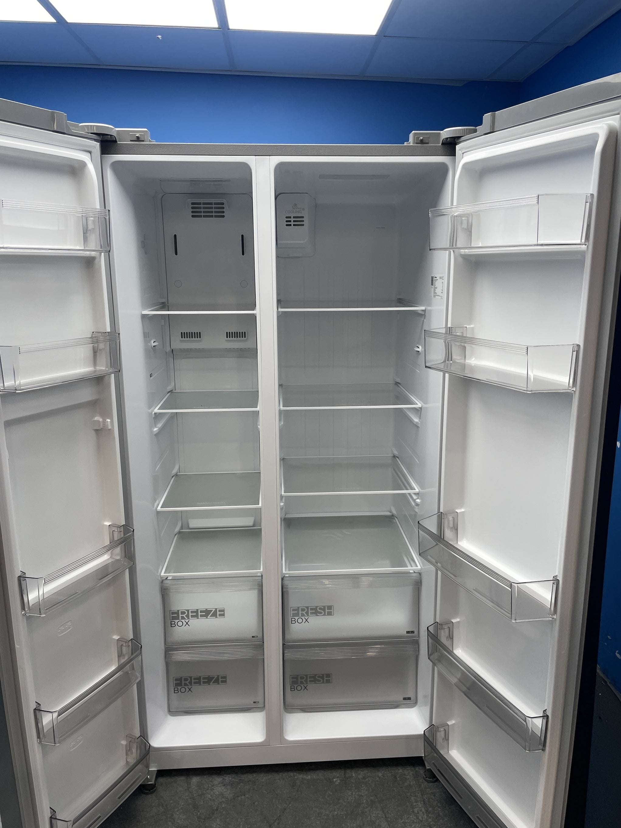 #GRC-158-797 - Midea MDRS710FGE02 548L Frost Free American Style Fridge Freezer