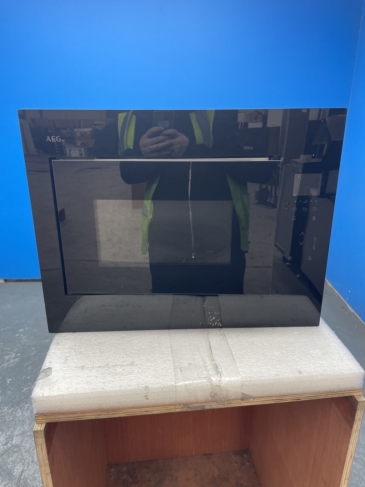 6000 Series OB6SM261UB Built Steam Microwave