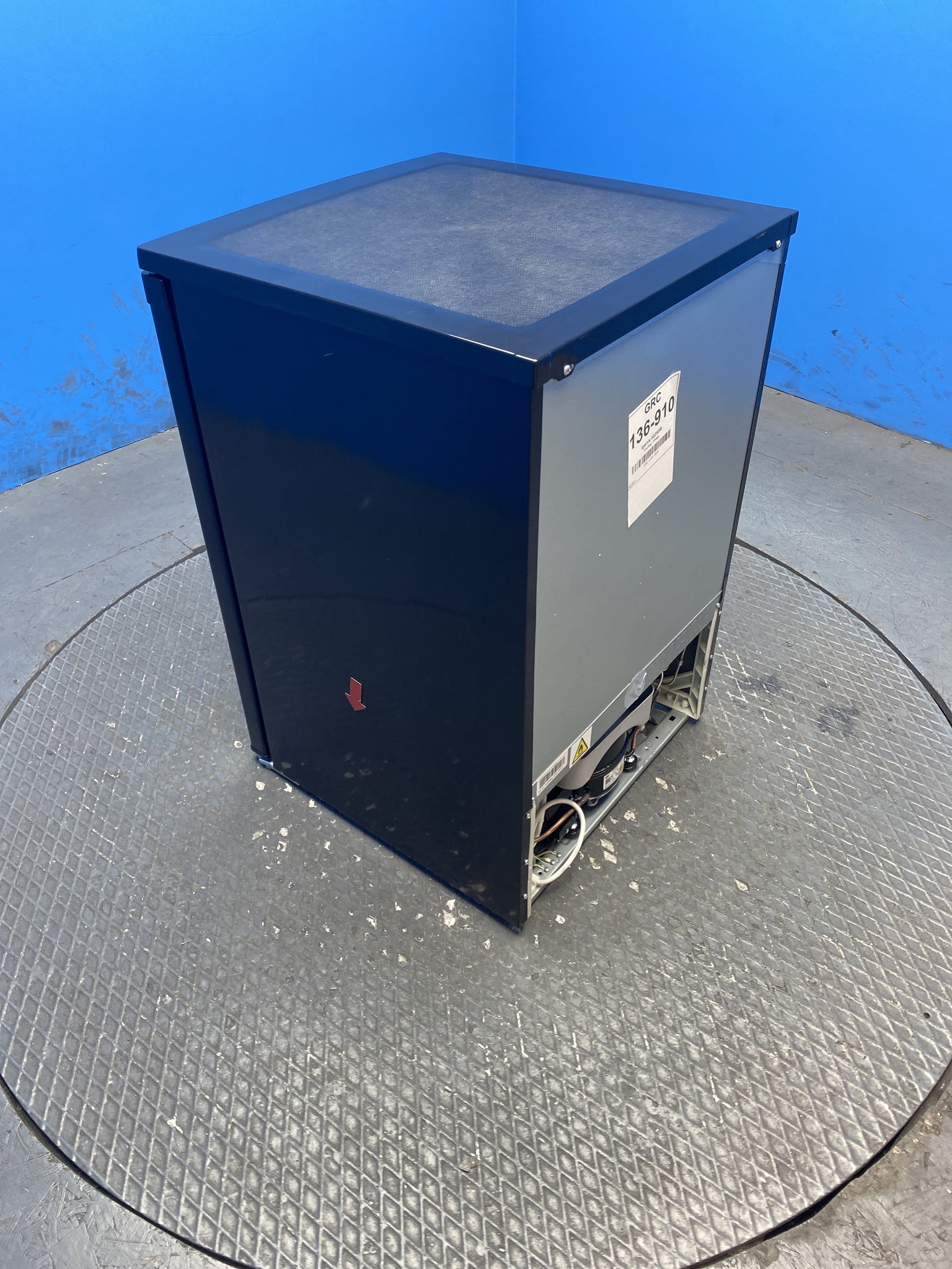 Igenix IG255B 136 Litre Under Counter Fridge