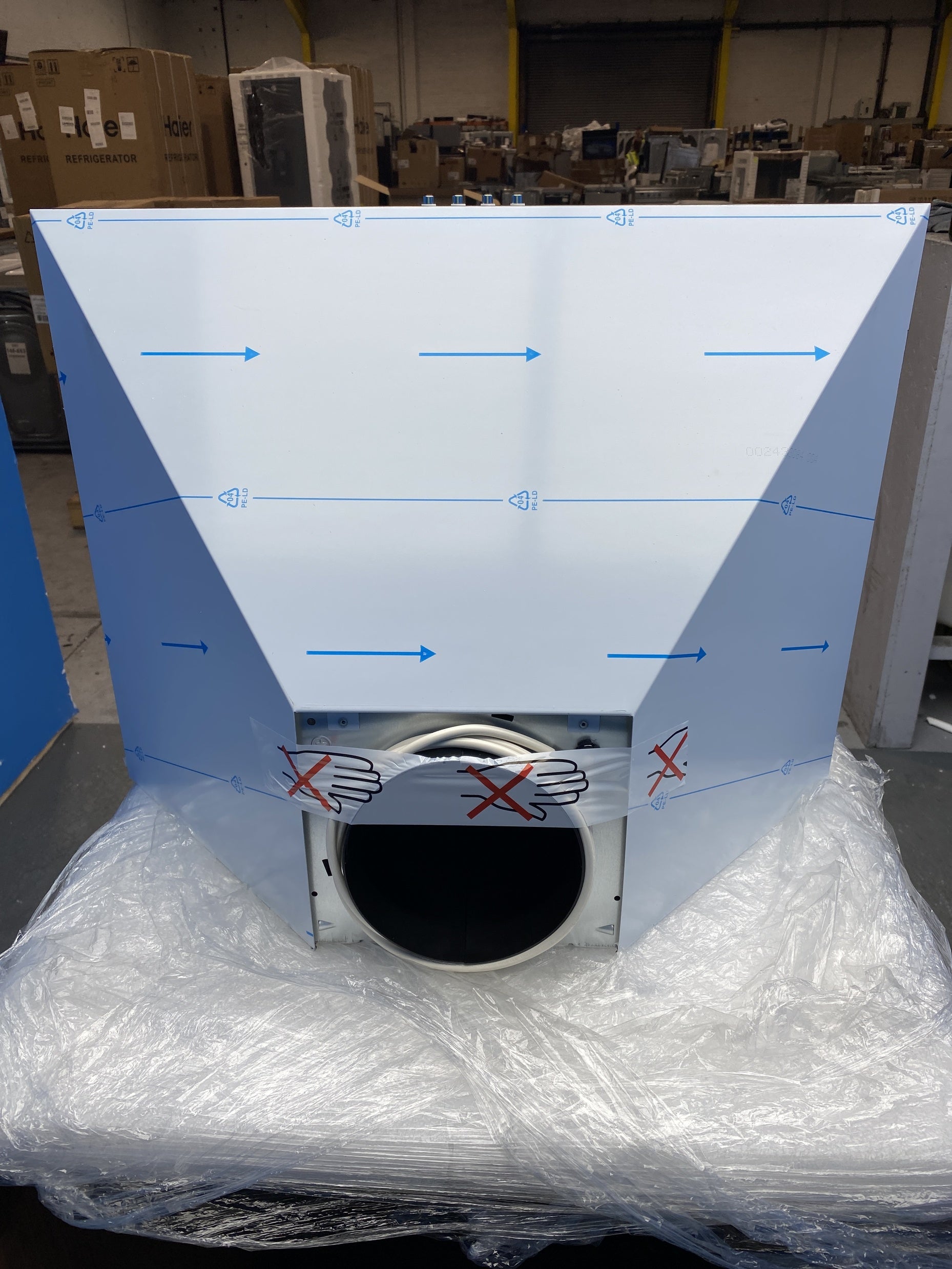 #GRC-150-209 - AEG LFC316X 60cm Stainless Steel Pyramid Chimney Hood