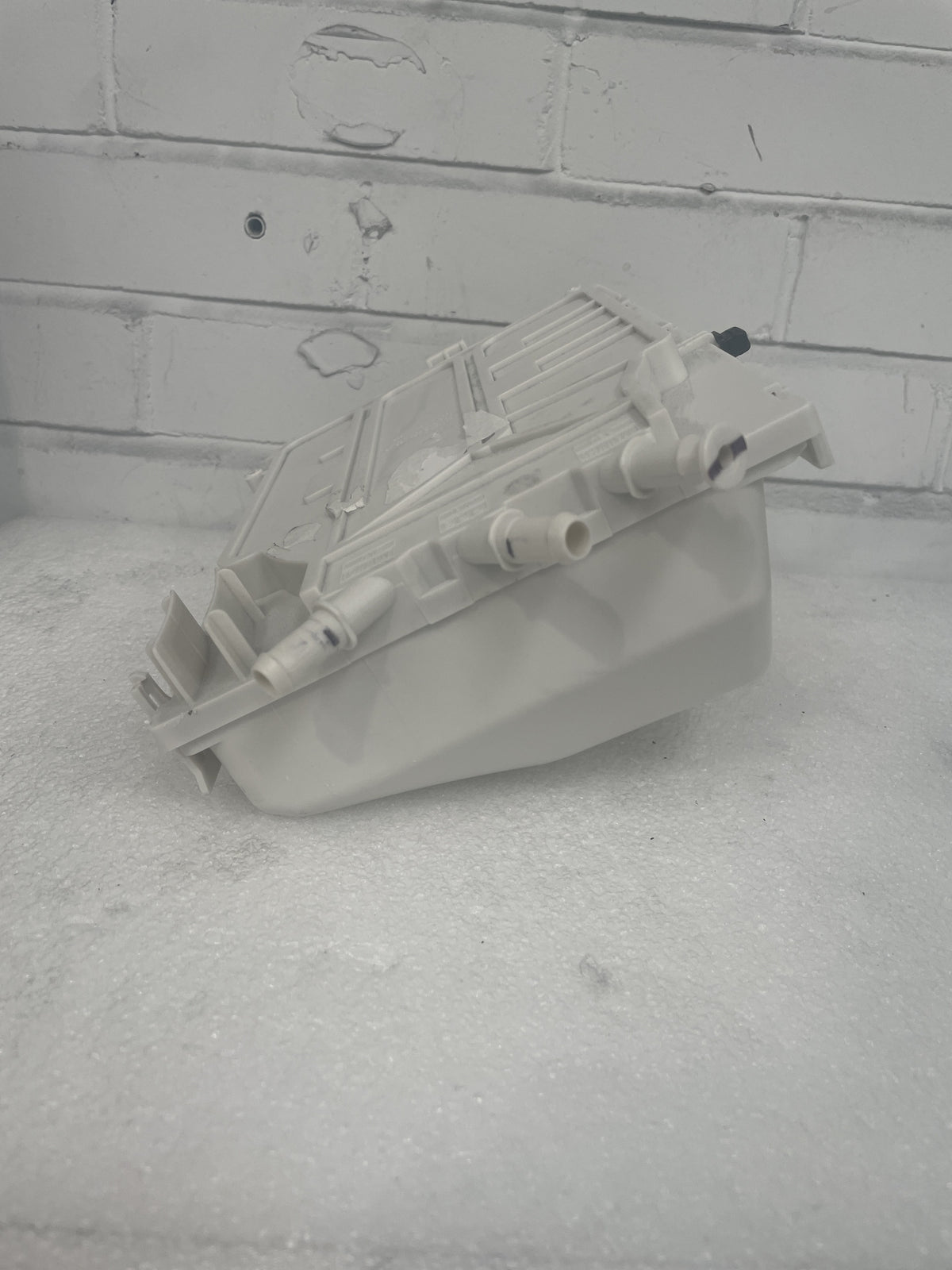 #GRC-157-548 - Samsung WD11DG5B15BB Washing Machine Detergent Dispenser Housing