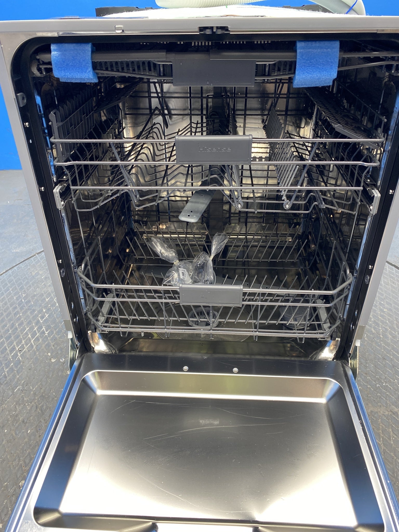 Hisense HV673B60UK Integrated 16 Place Setting Dishwasher