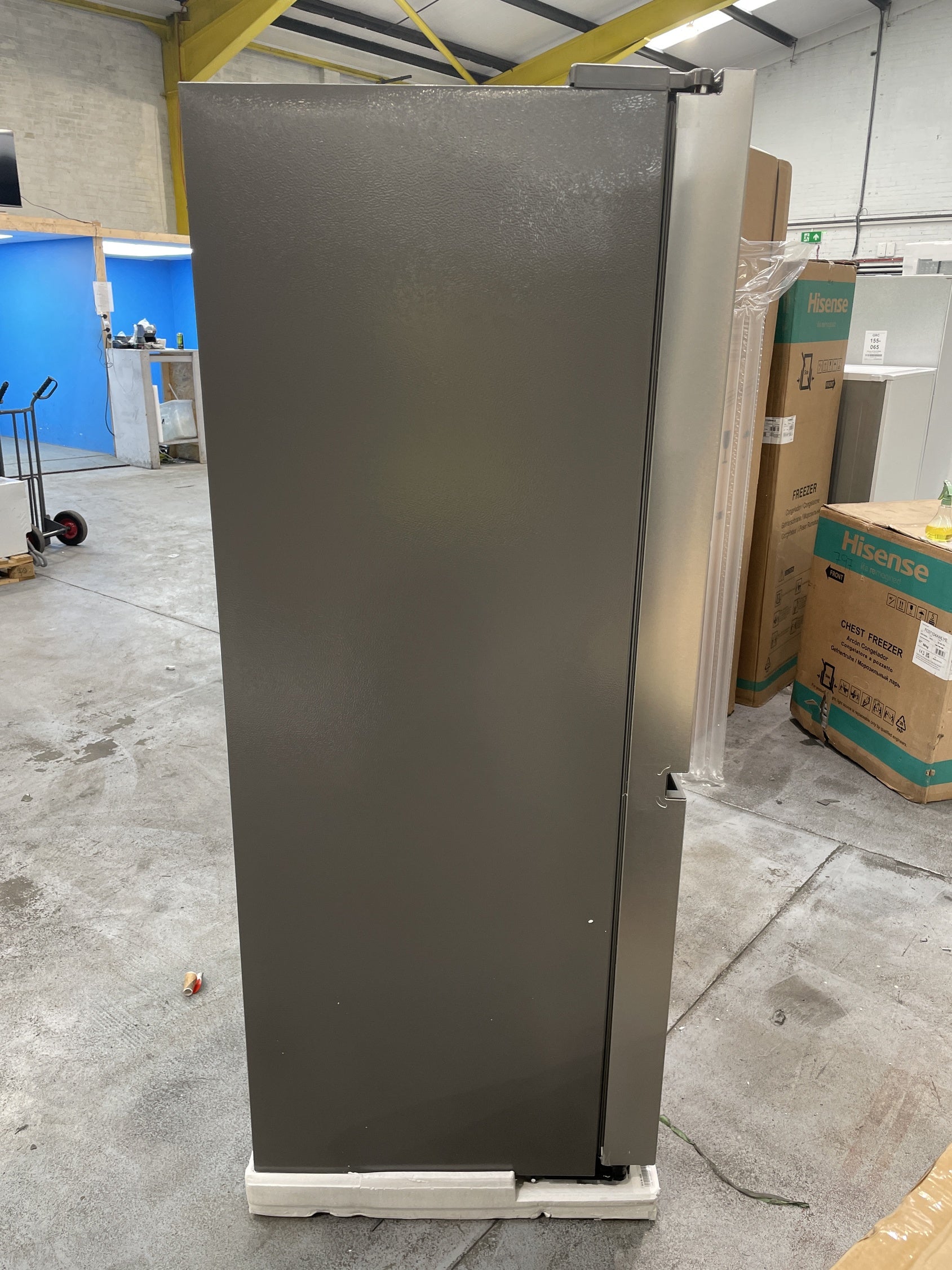 #GRC-153-123 - Hisense PureFlat RS818N4TIC 632L American Style Fridge Freezer