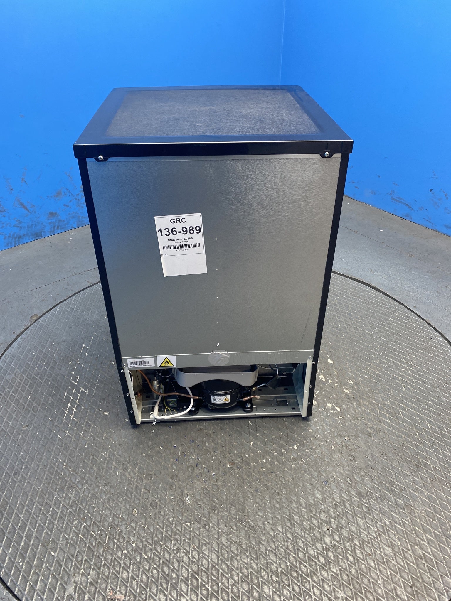 Statesman L255B 113 Litre 55cm Under Counter Fridge