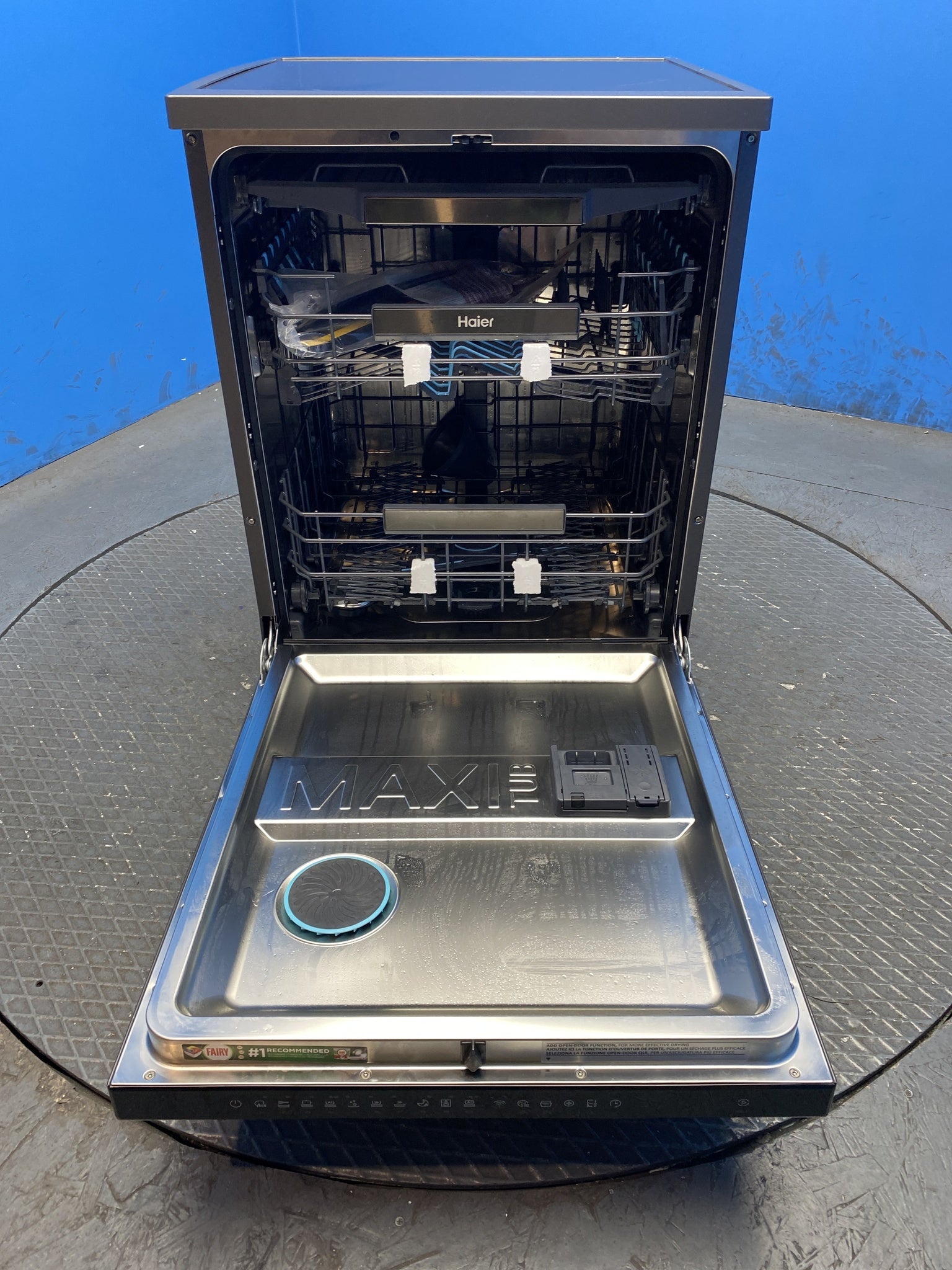 Haier I-Pro Shine 5 XF 6B0M3PDA 16 Place Setting Dishwasher