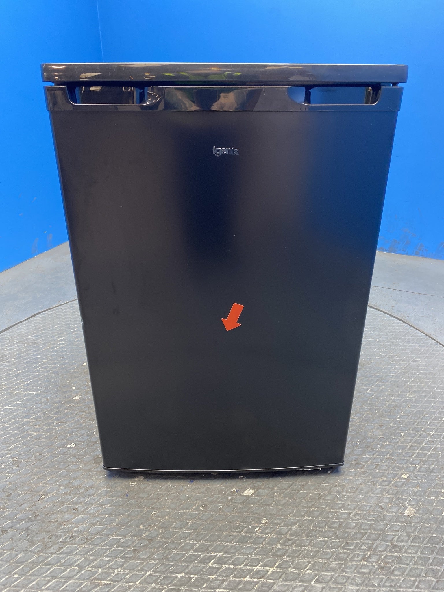 Igenix IG255B 136 Litre Under Counter Fridge