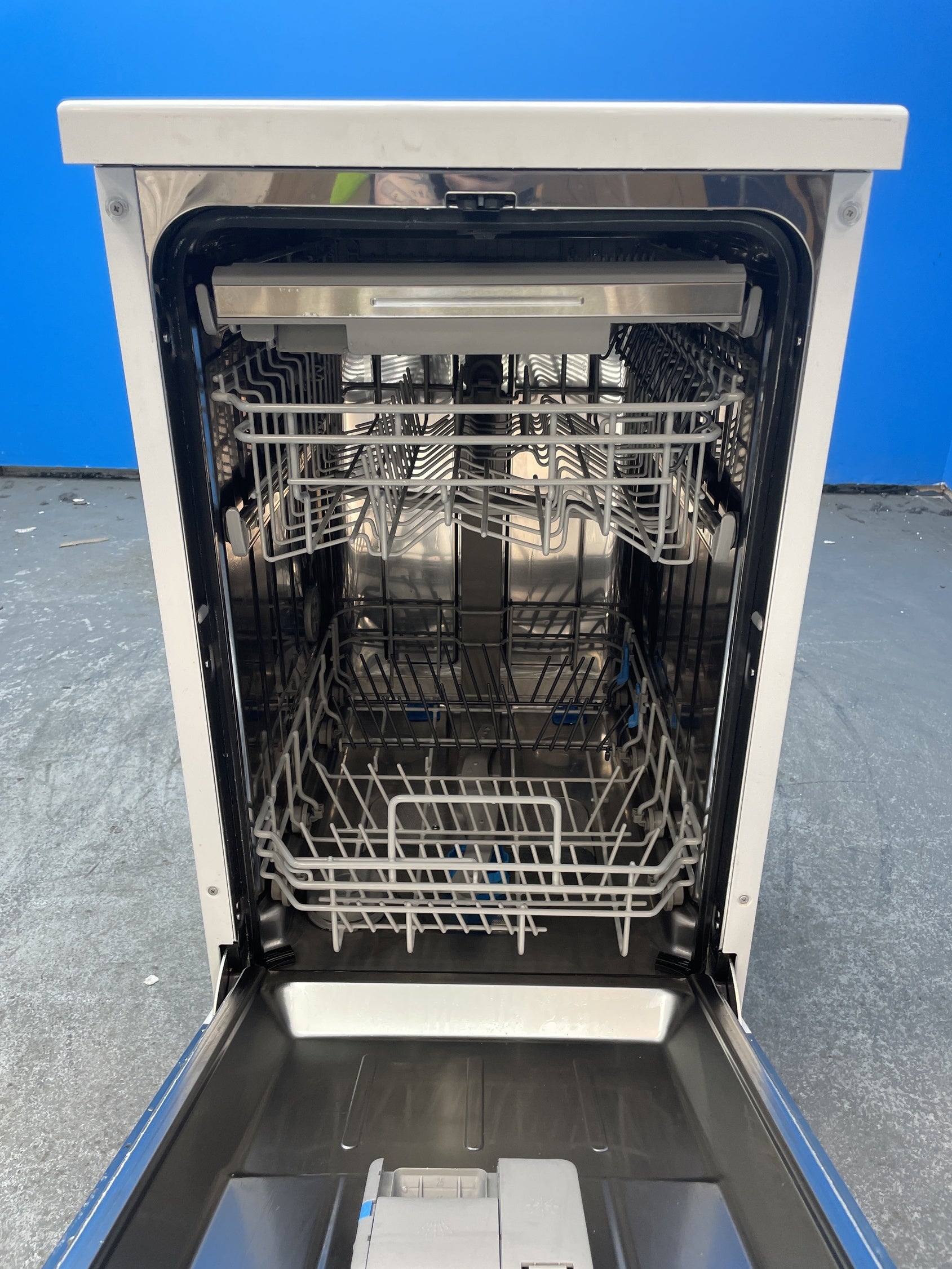 #GRC-158-761 - Midea MDWEF1034D(W) Slimline 10 Place Setting Dishwasher