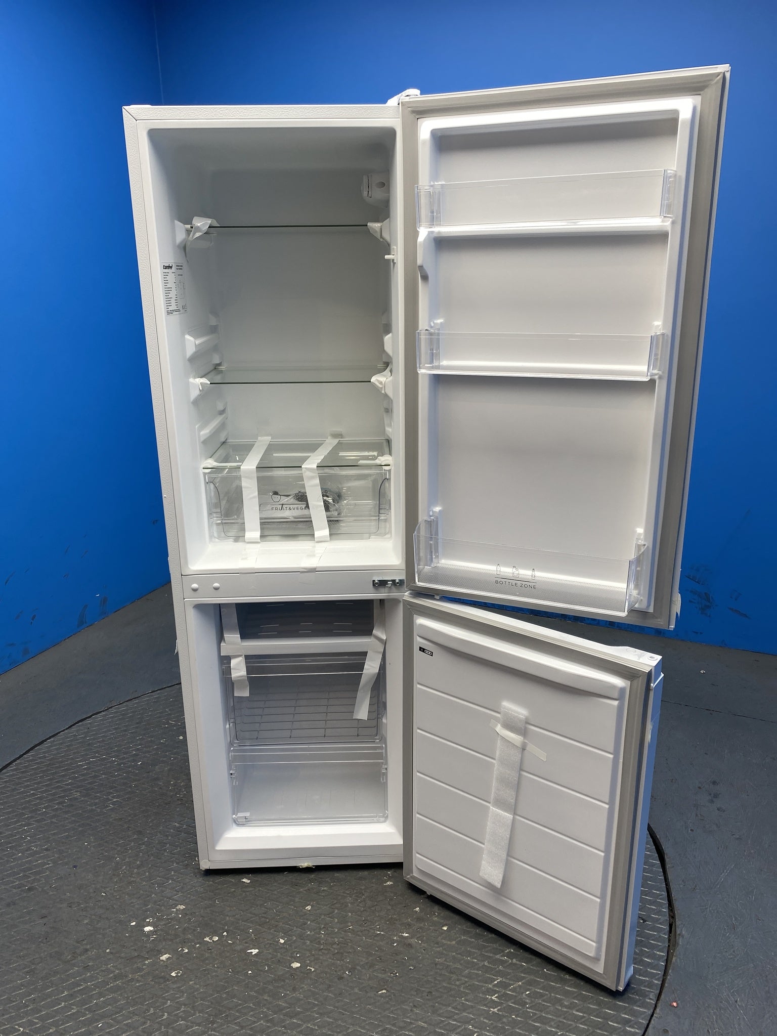 COMFEE' RCB169BL2UK(E) 174L Low-Frost Combi Fridge Freezer