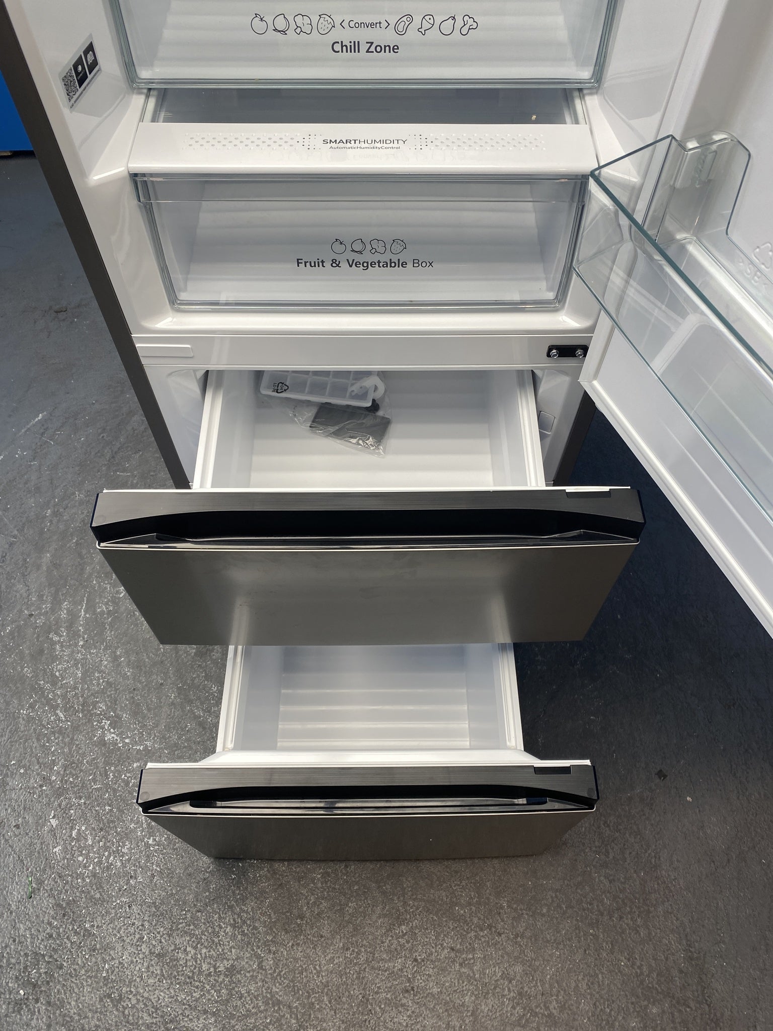 Hisense RM469N4ACDUK 60/40 Total No Frost Fridge Freezer