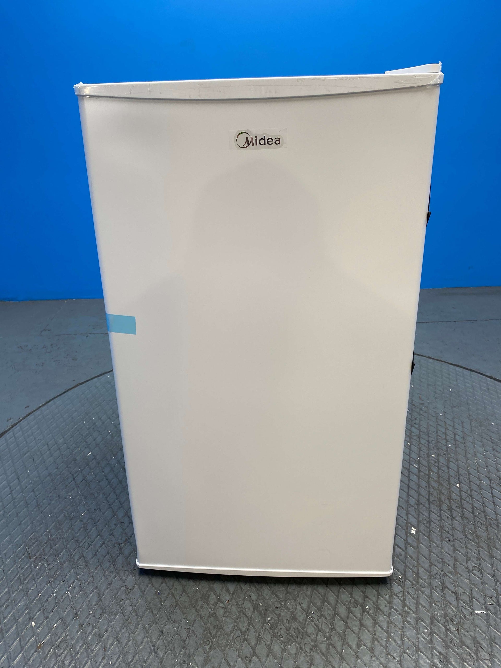 Midea MDRD125FGE01 80L Under Counter Mini Fridge