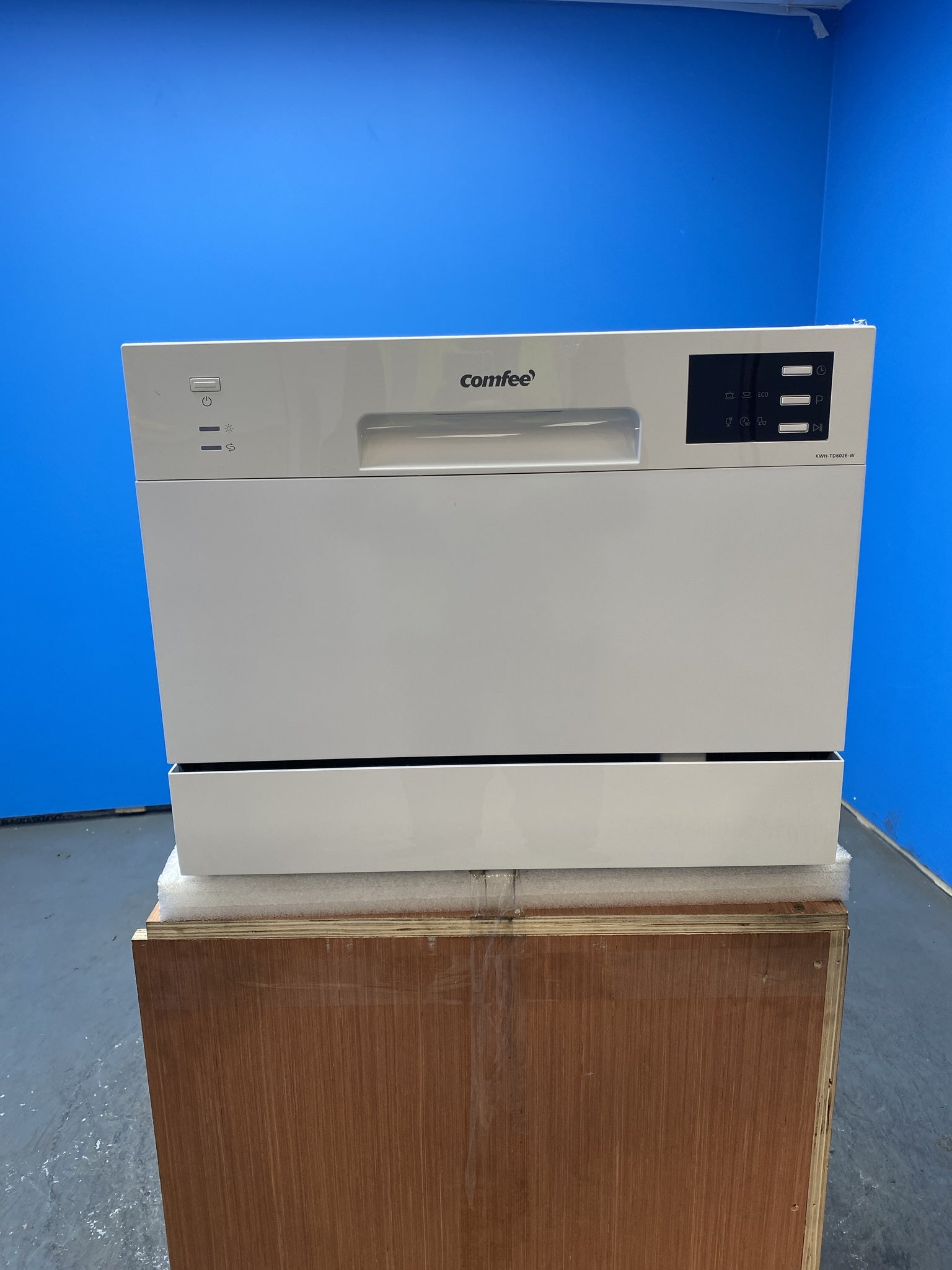 COMFEE KWH-TD602E-W Compact Table Top Dishwasher