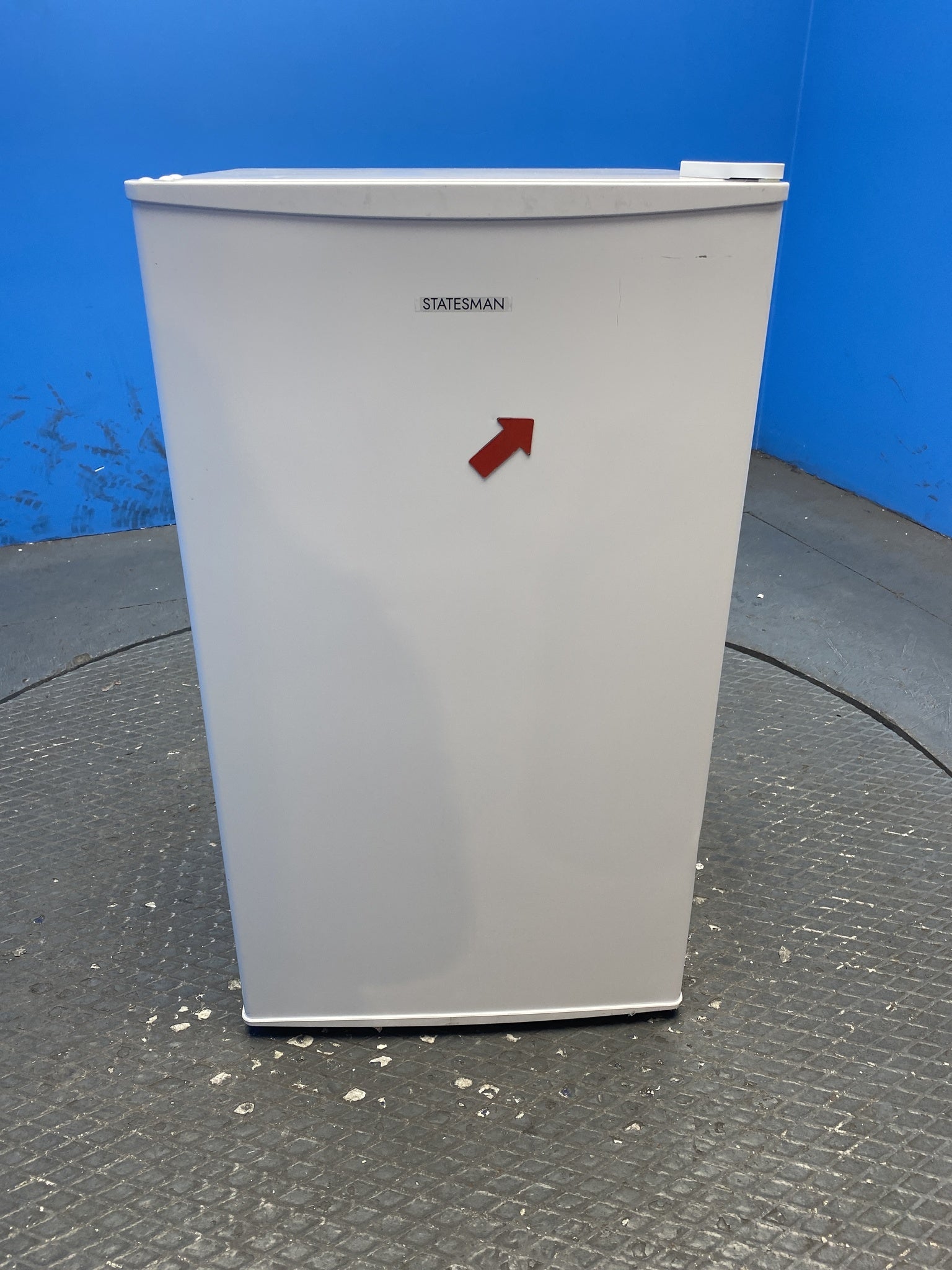 Statesman UC47IBW Compact 47cm 80 Litre Under Counter Fridge