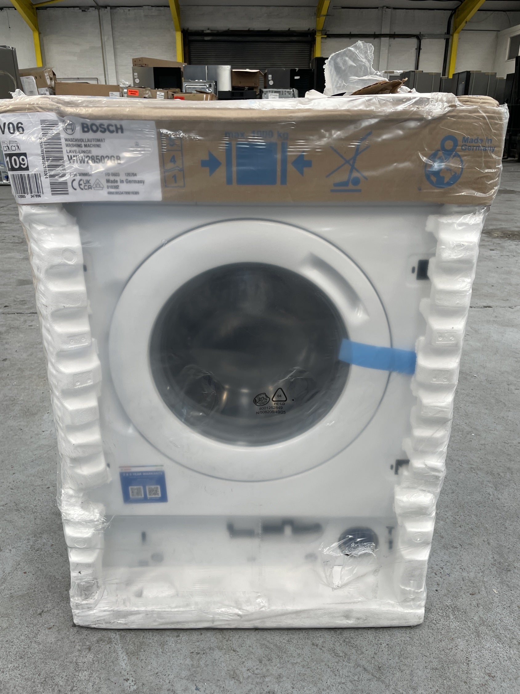 #GRC-157-825 - Bosch Series 8 WIW28502GB Integrated 8kg 1400rpm Washing Machine