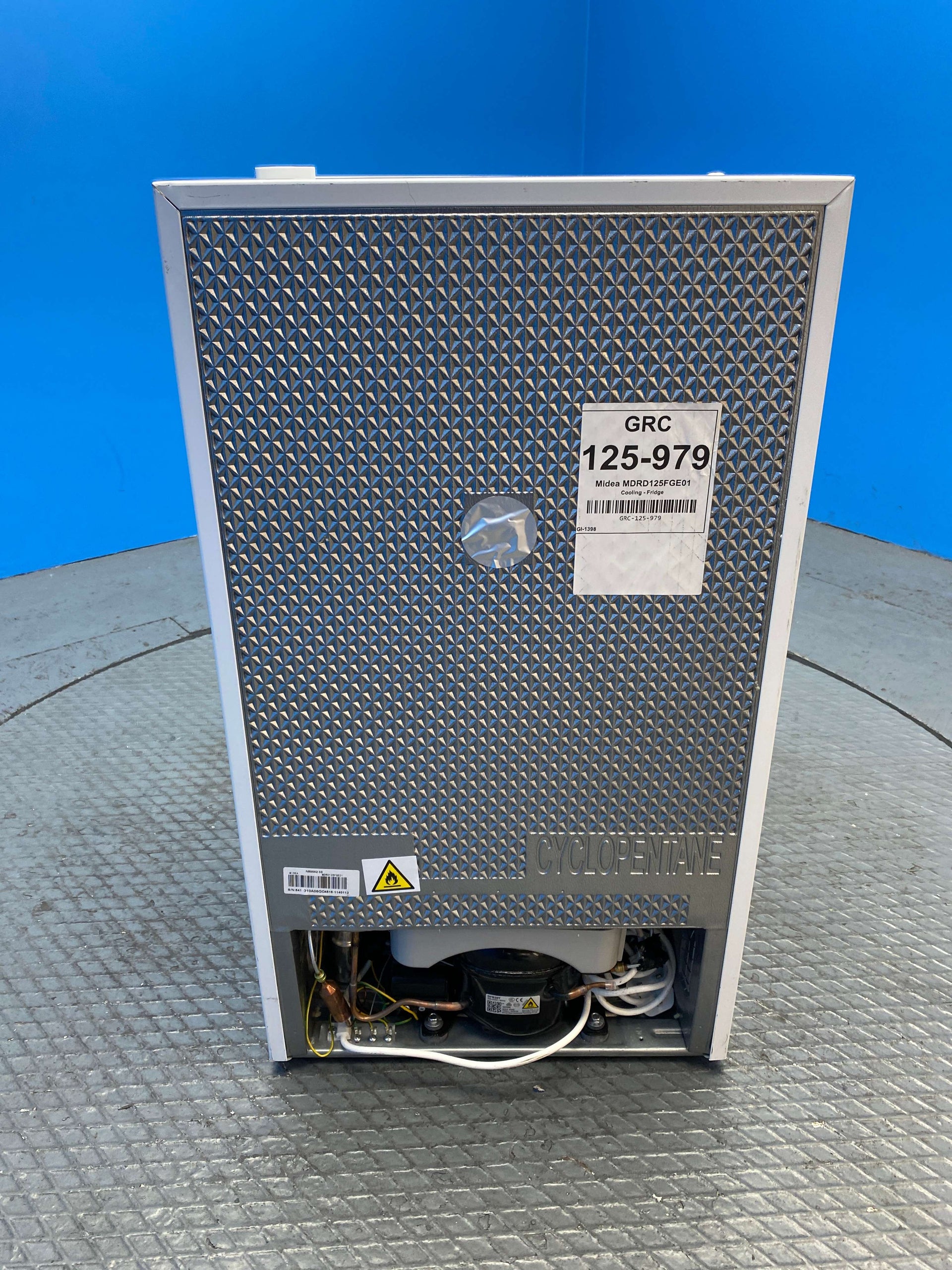 Midea MDRD125FGE01 80L Under Counter Mini Fridge