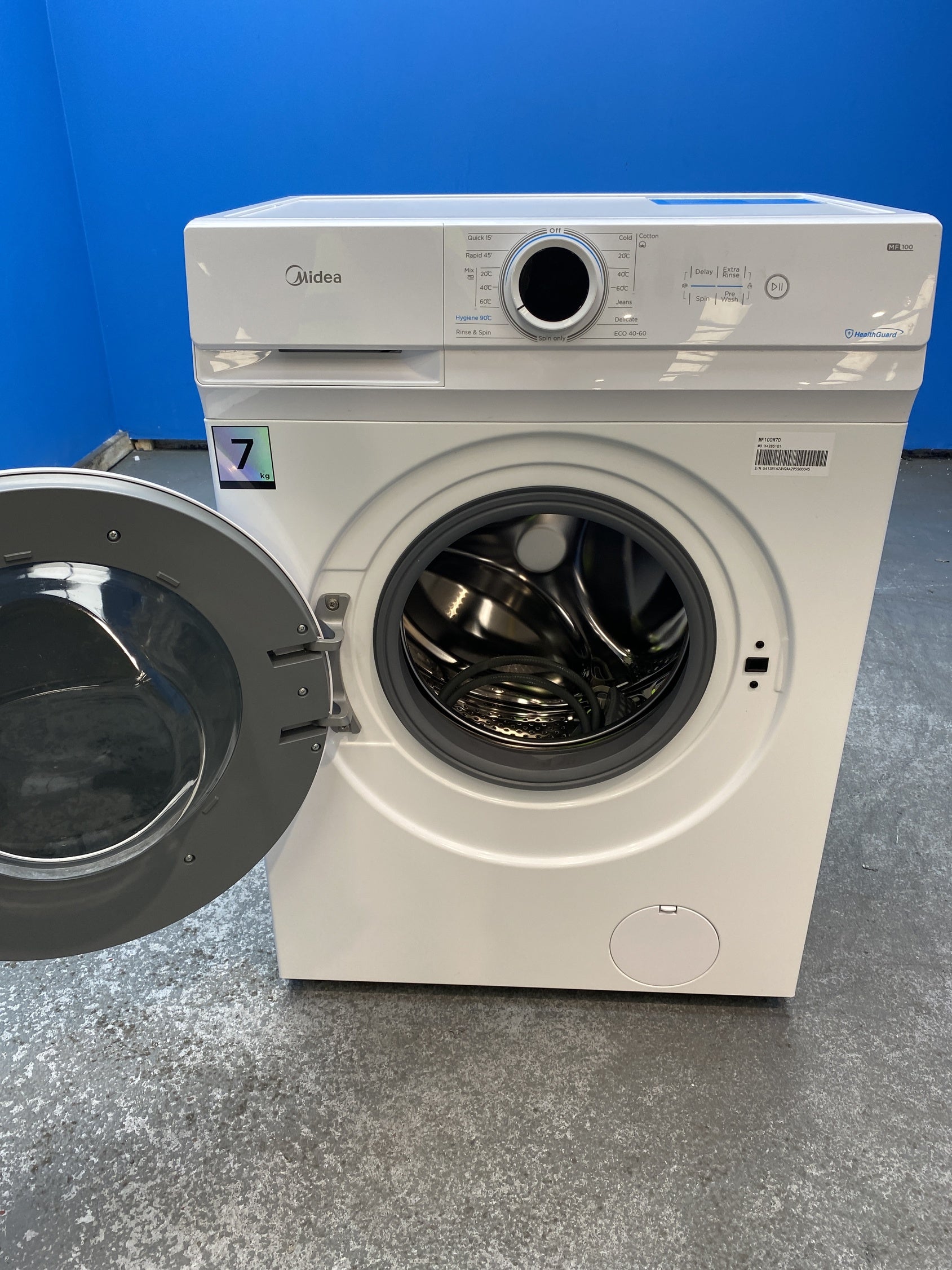 #GRC-156-778 - Midea MF100W70 7kg 1200 Spin Washing Machine