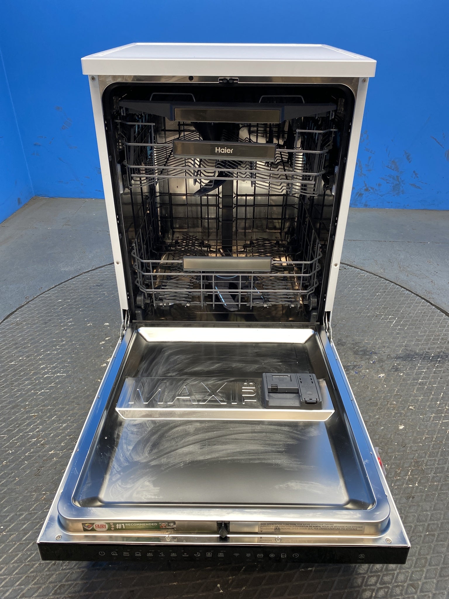 Haier XF5C4M1W I-Pro Series 3 15 Place Setting Dishwasher