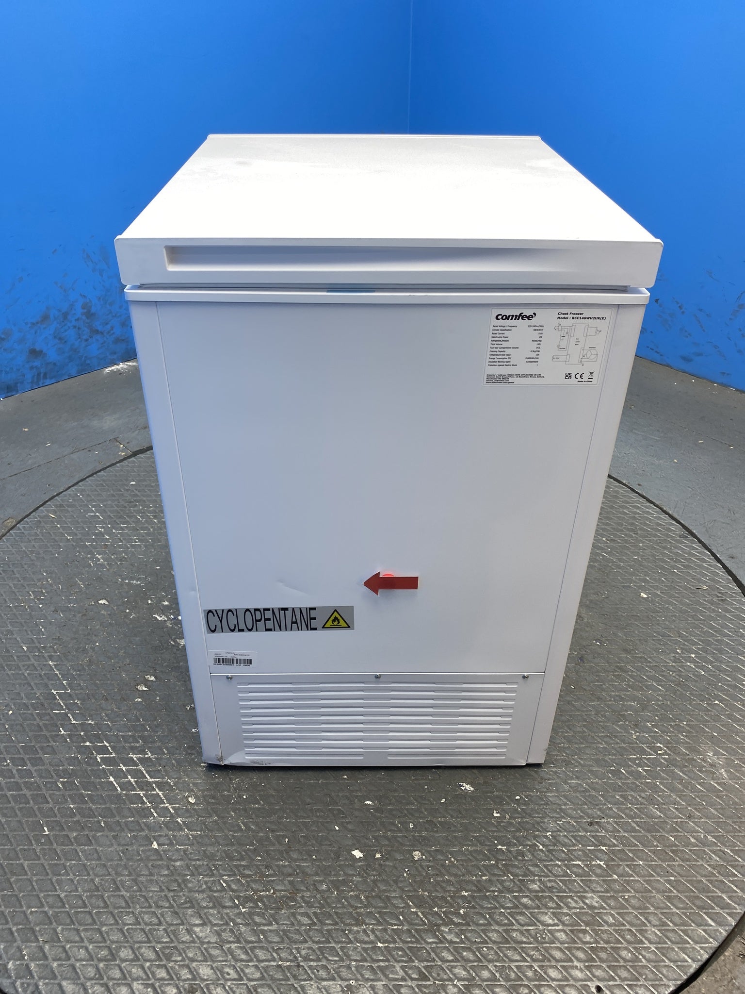 Comfee 143 L Chest Freezer / Fridge – White