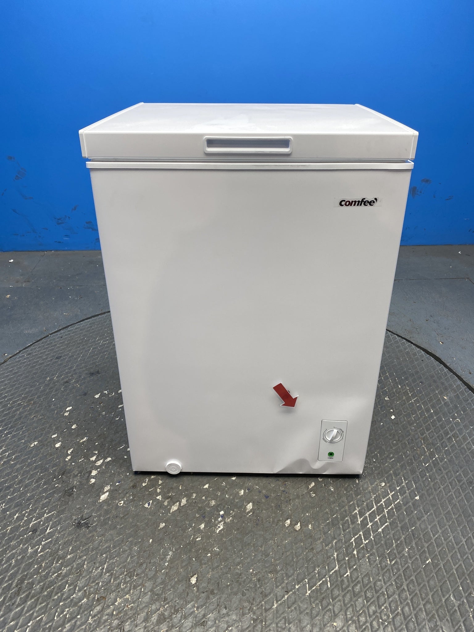 Comfee 143 L Chest Freezer / Fridge – White