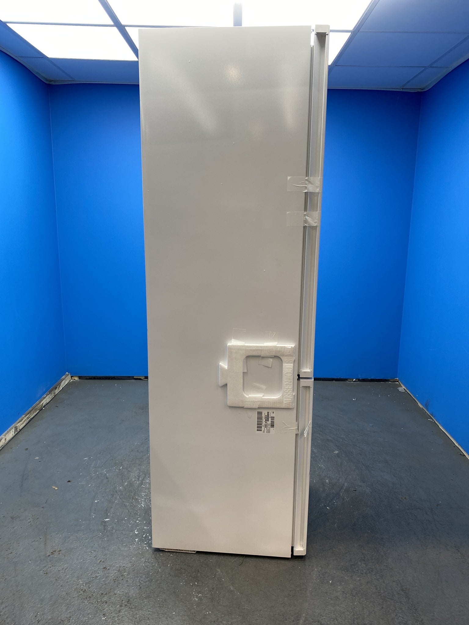 Bosch GSN36VWEPG Series 4 NoFrost 242 Litre Upright Freezer