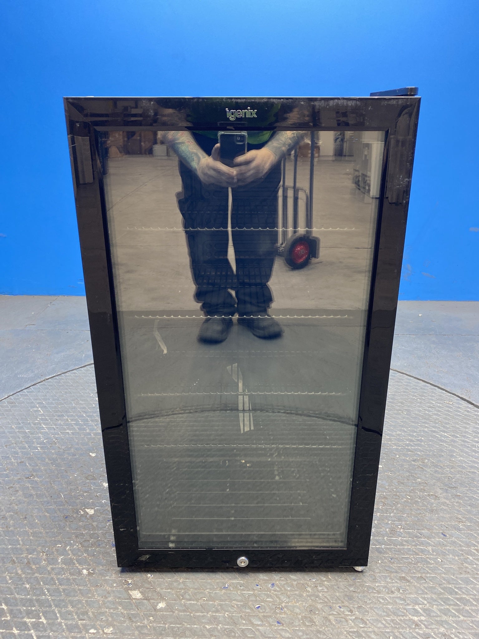 Igenix SC-98B 98L Drinks & Beverage Cooler