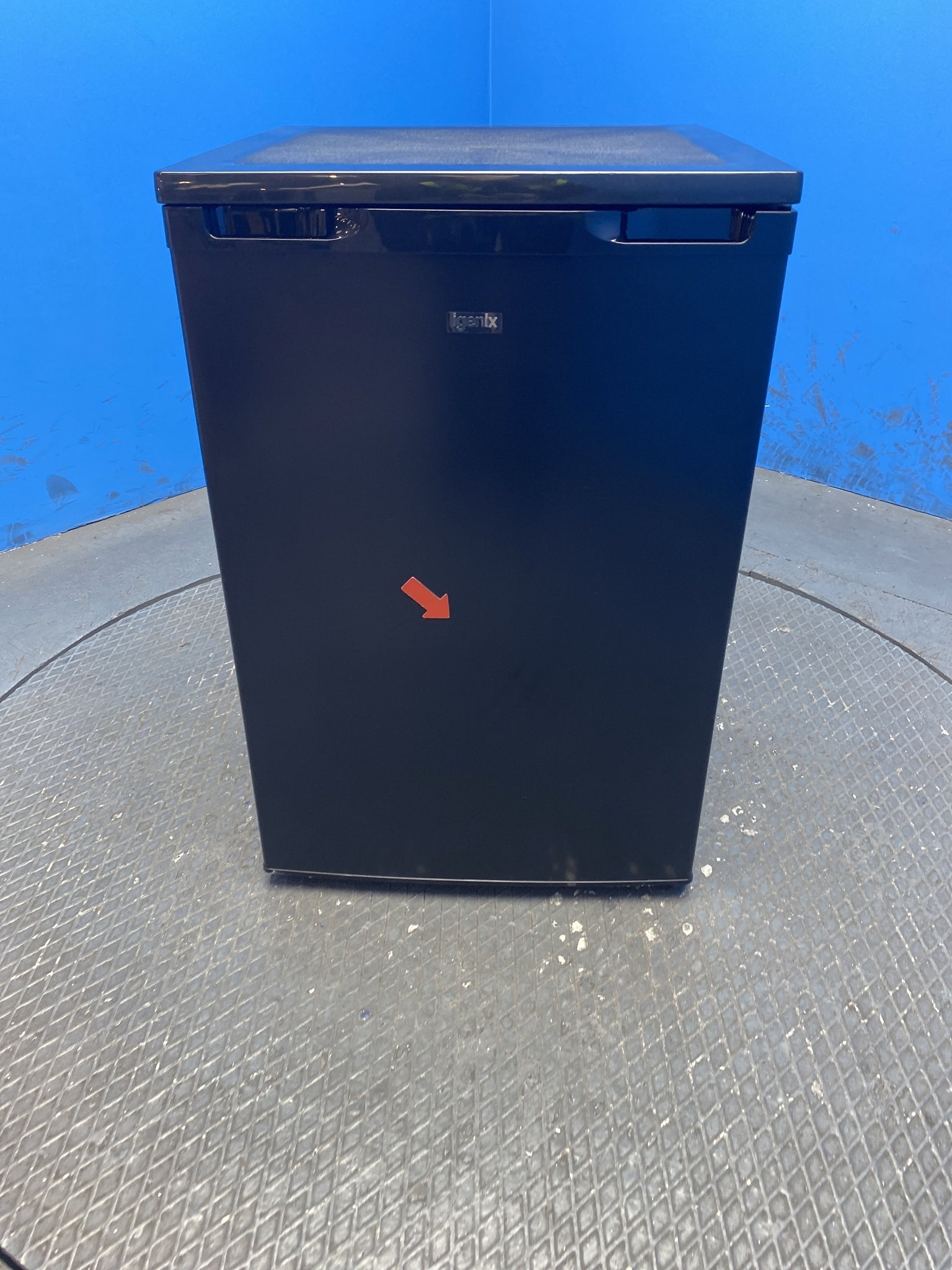 Igenix IG255B 136 Litre Under Counter Fridge